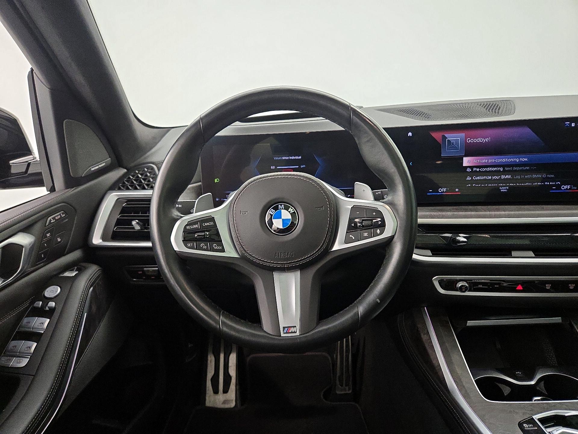 Thumbnail: 2023 BMW X7 - 10