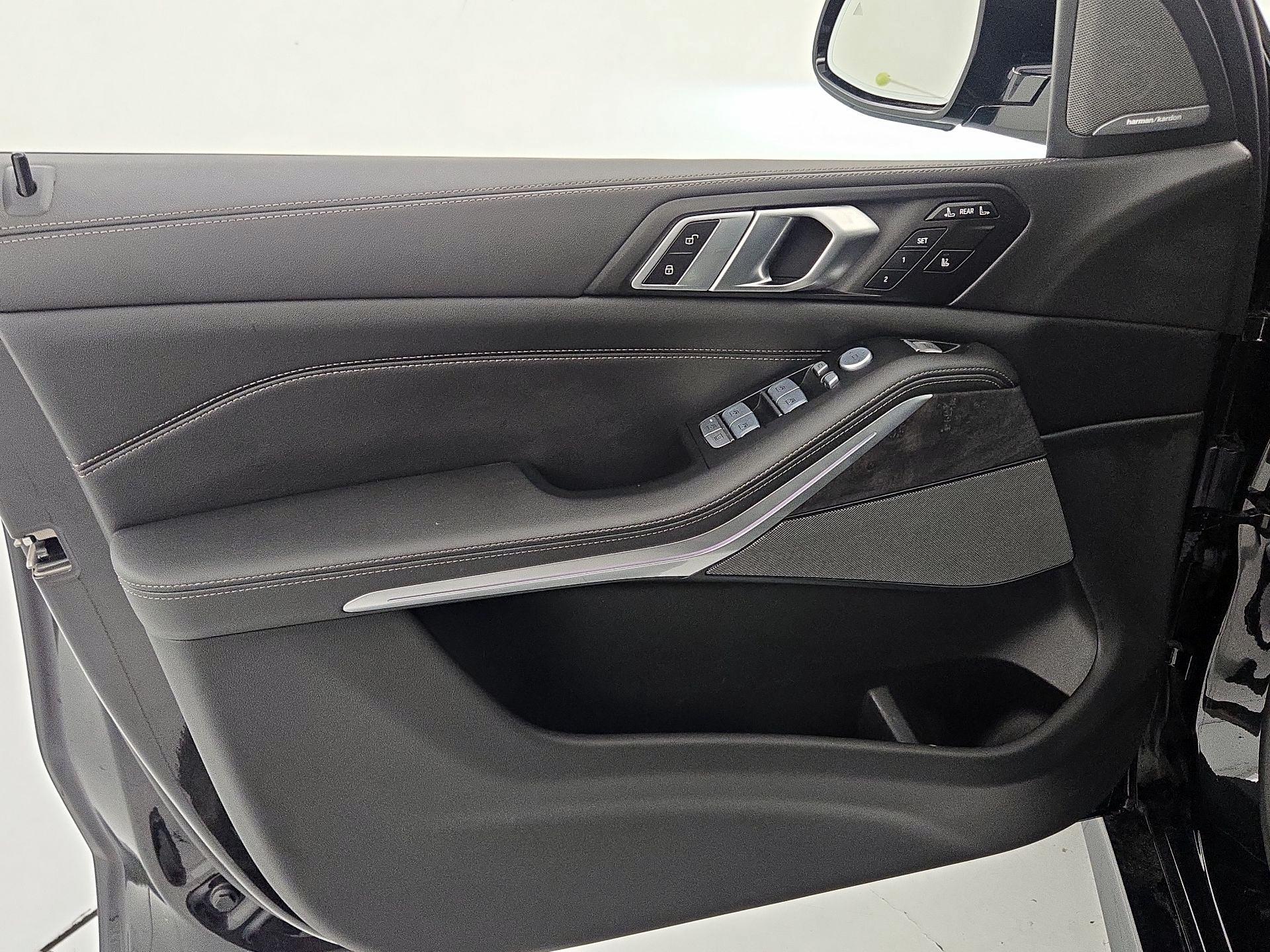 Thumbnail: 2023 BMW X7 - 12