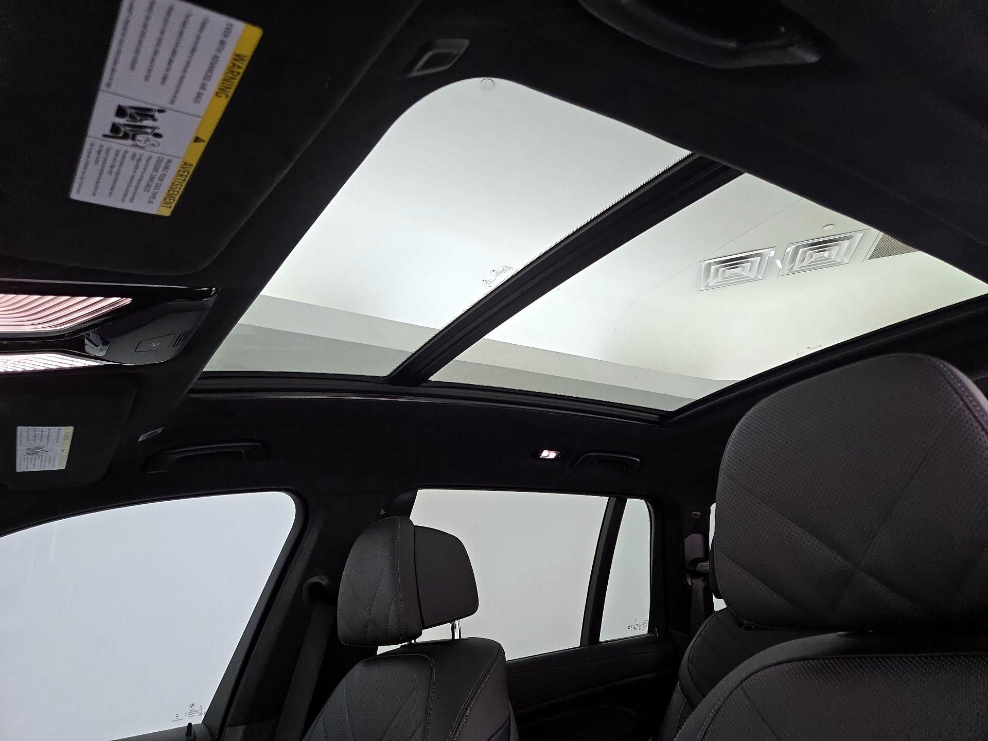 Thumbnail: 2023 BMW X7 - 20