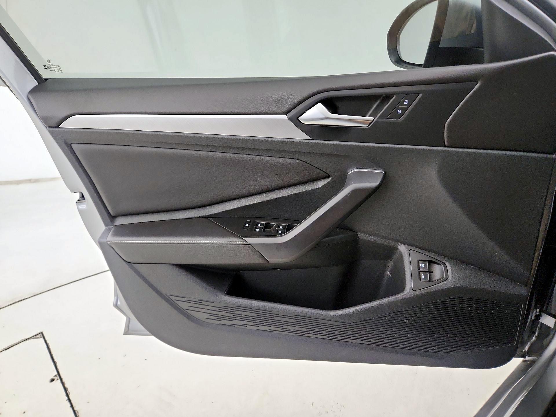 Thumbnail: 2023 Volkswagen Jetta - 12