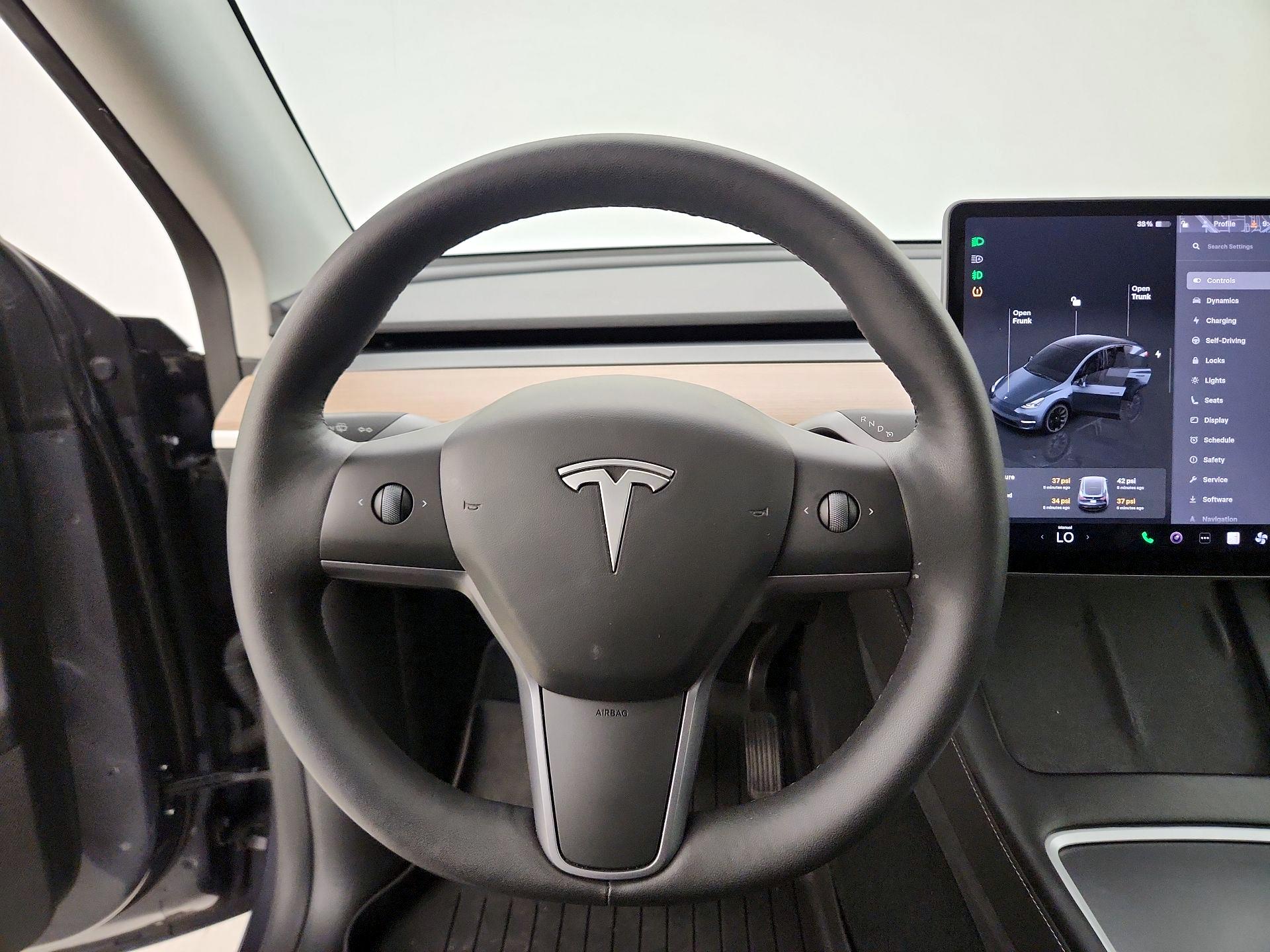 Thumbnail: 2023 Tesla Model Y - 10