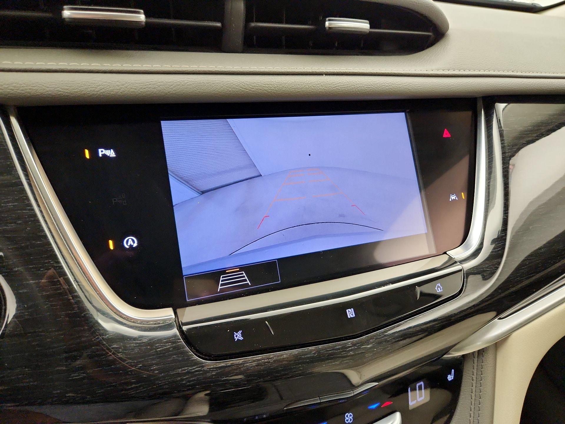 Thumbnail: 2020 Cadillac XT6 - 14