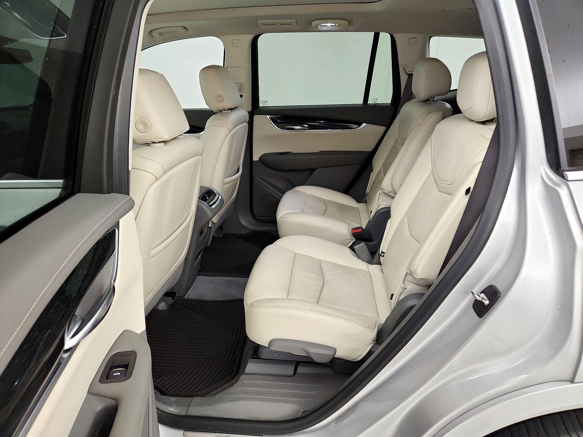 Thumbnail: 2020 Cadillac XT6 - 20