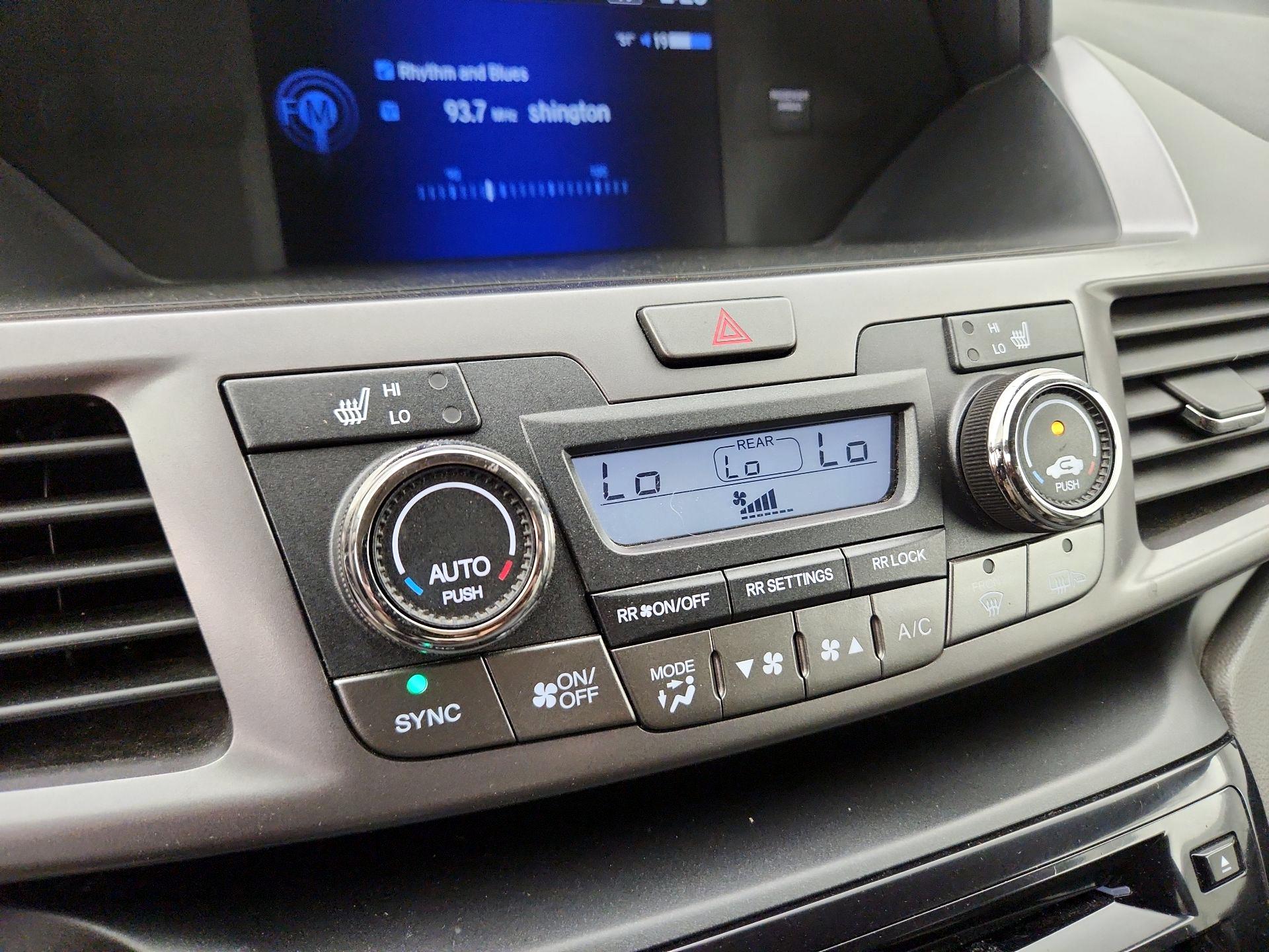 Thumbnail: 2014 Honda Odyssey - 16