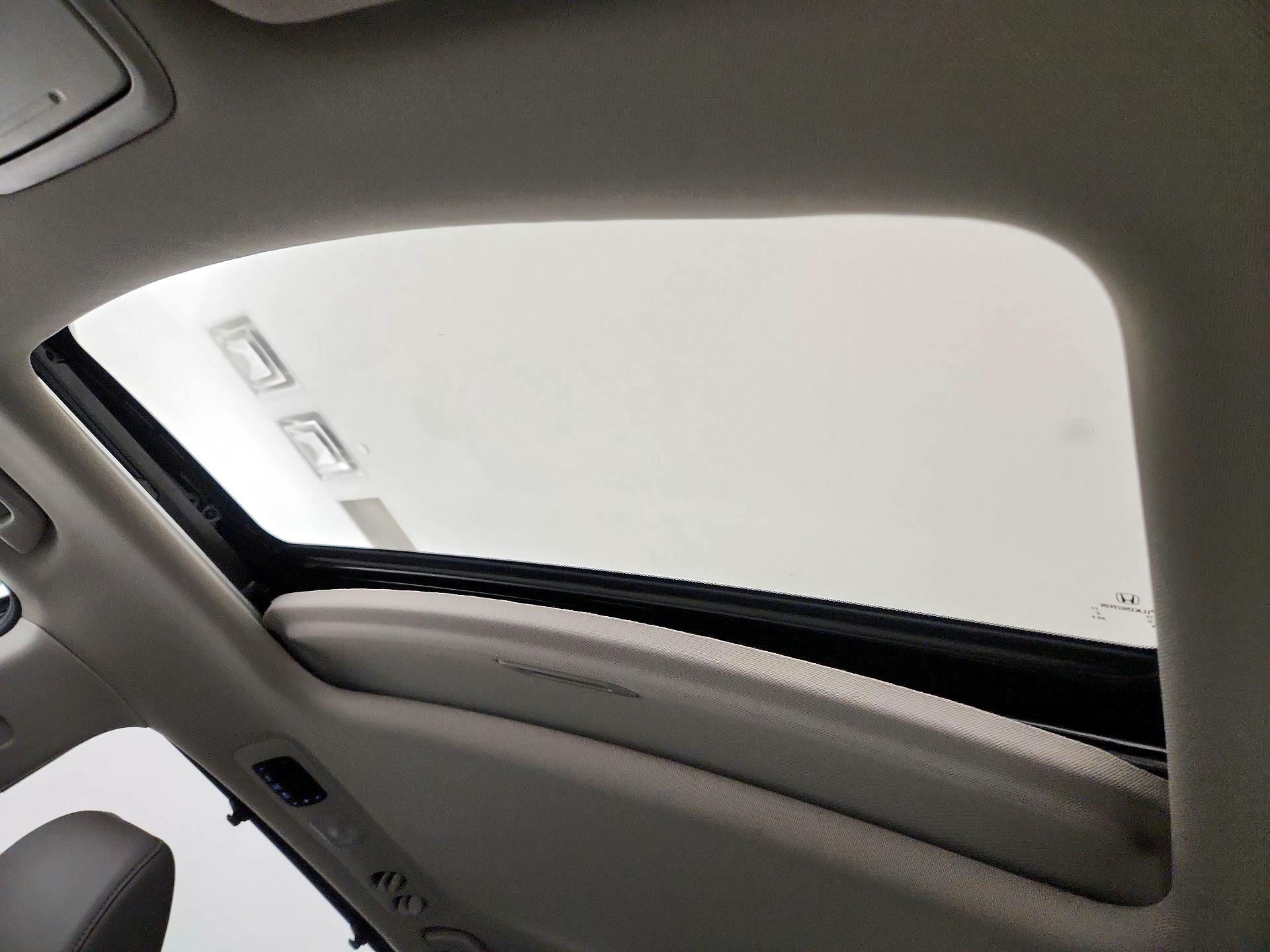 Thumbnail: 2014 Honda Odyssey - 19