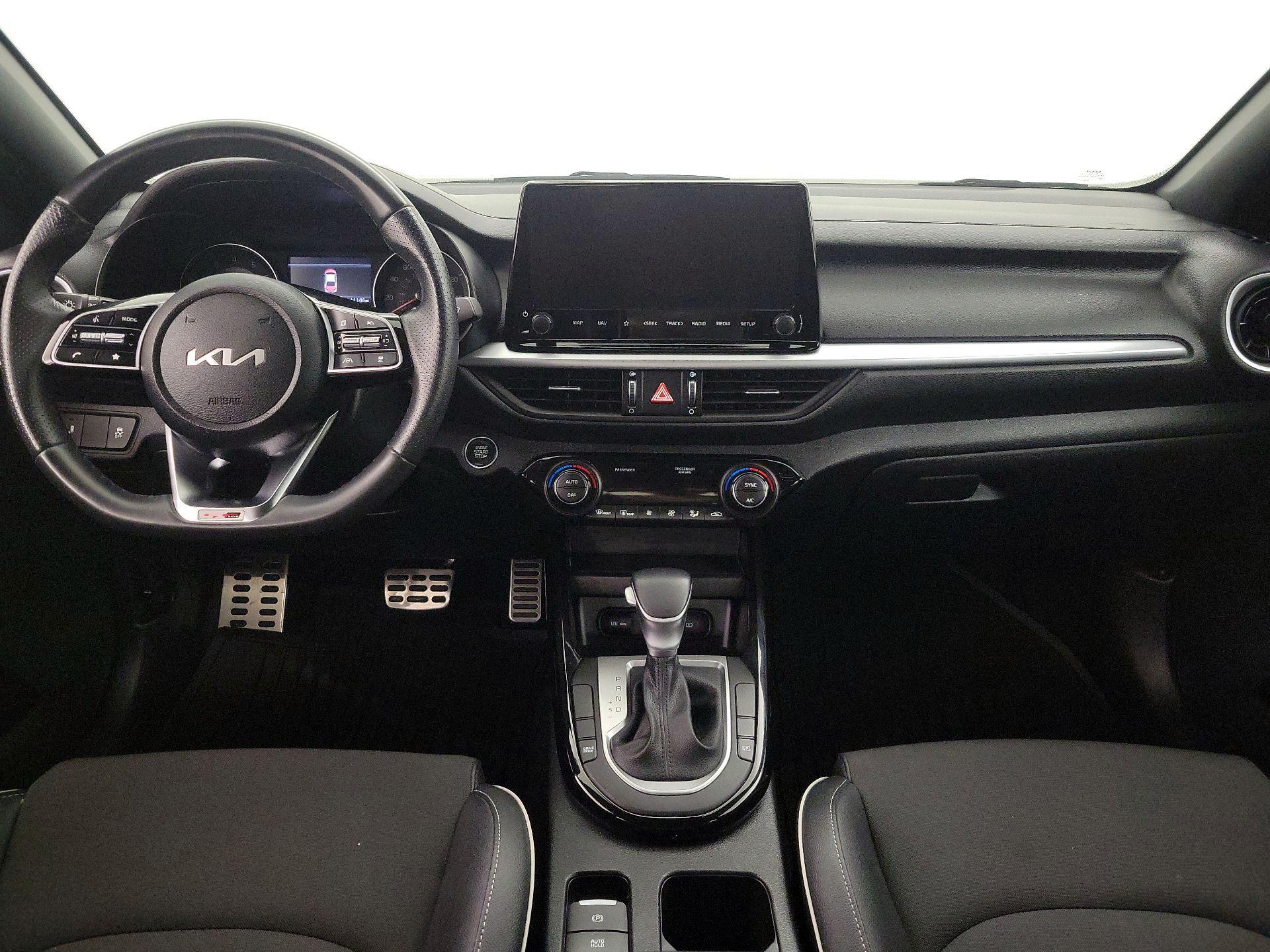 Thumbnail: 2024 Kia Forte - 9