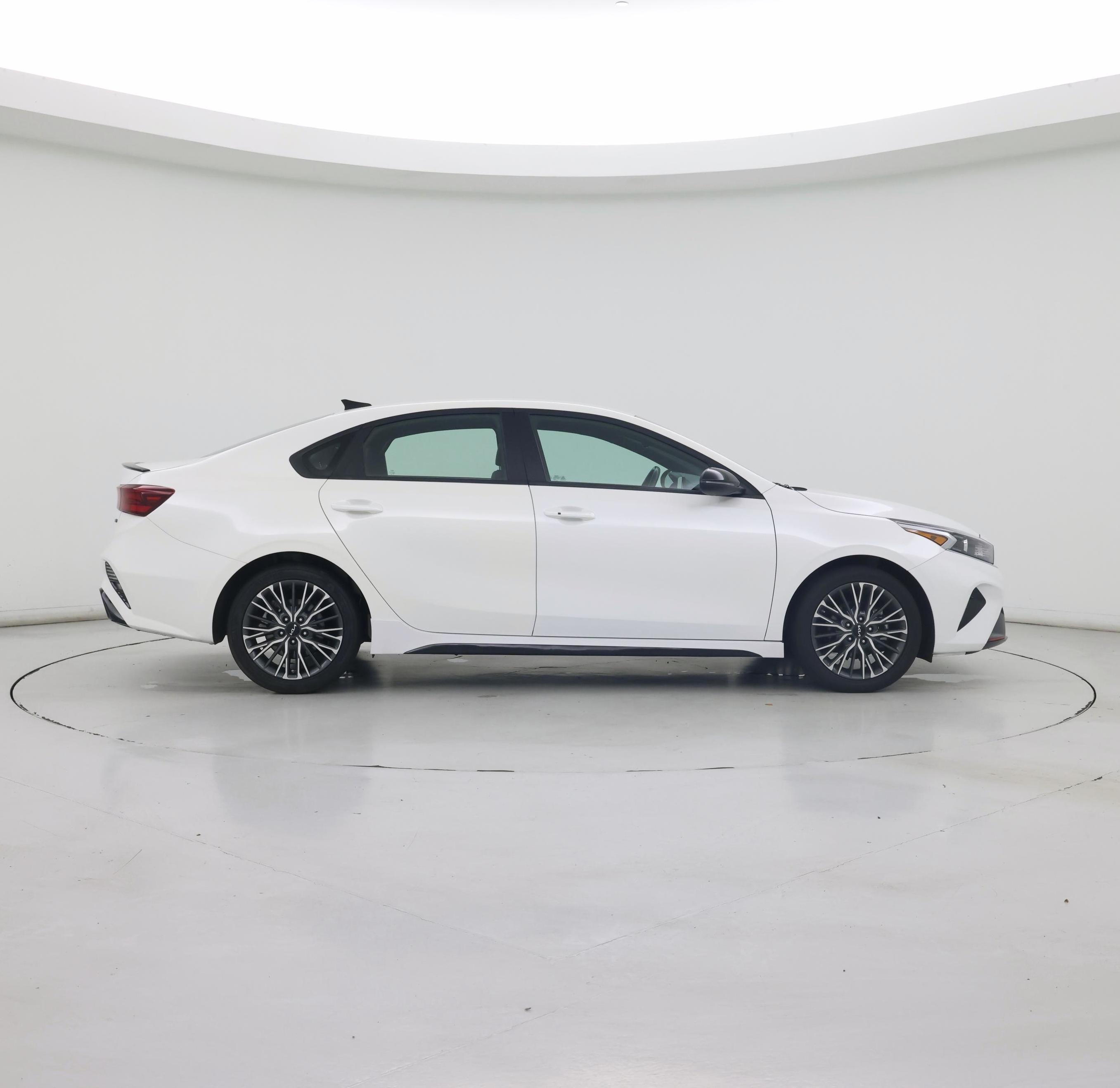 Thumbnail: 2024 Kia Forte - 7