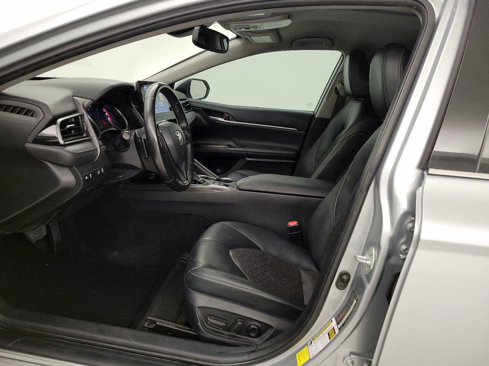 2023 Toyota Camry XSE - Photo 12