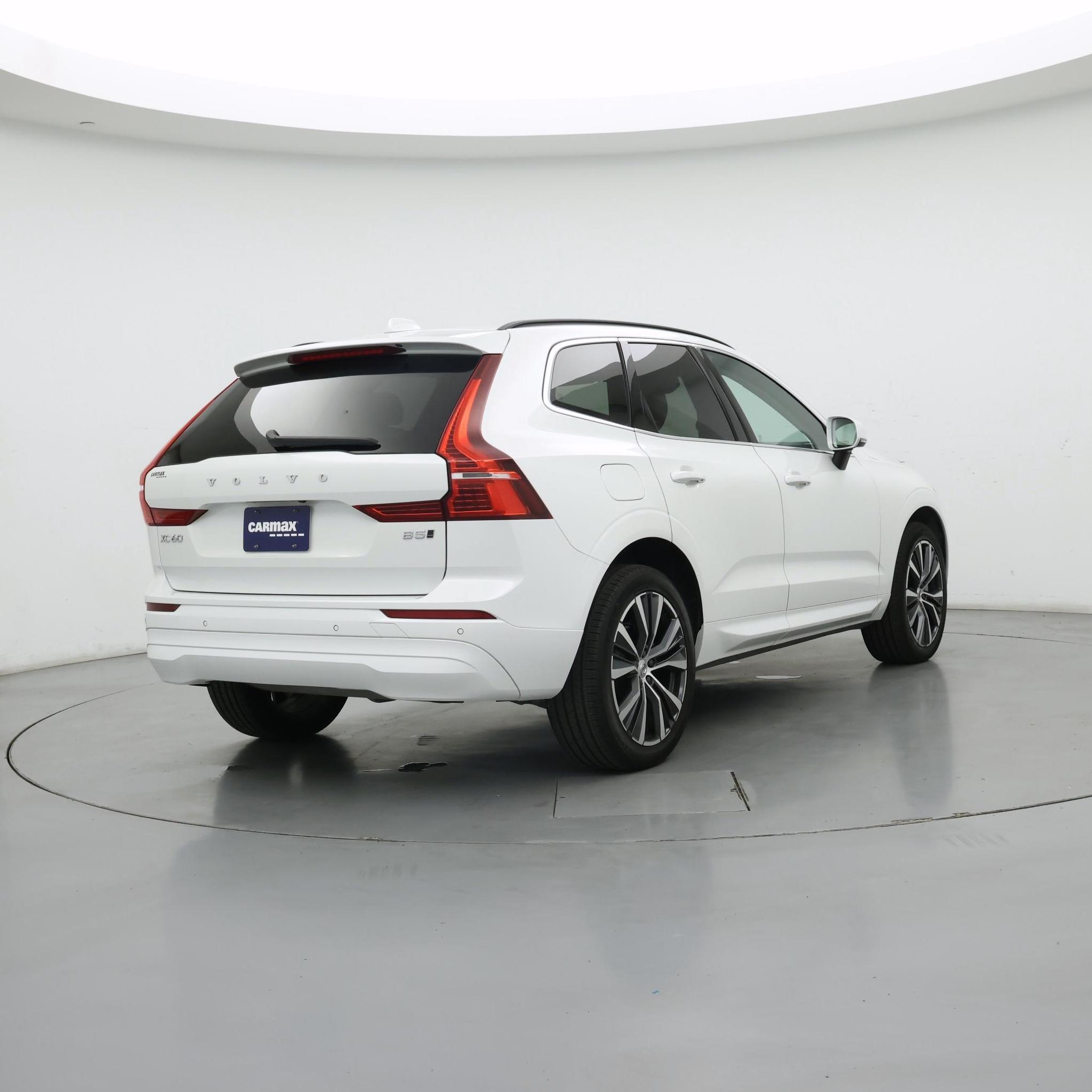 Thumbnail: 2022 Volvo XC60 - 8
