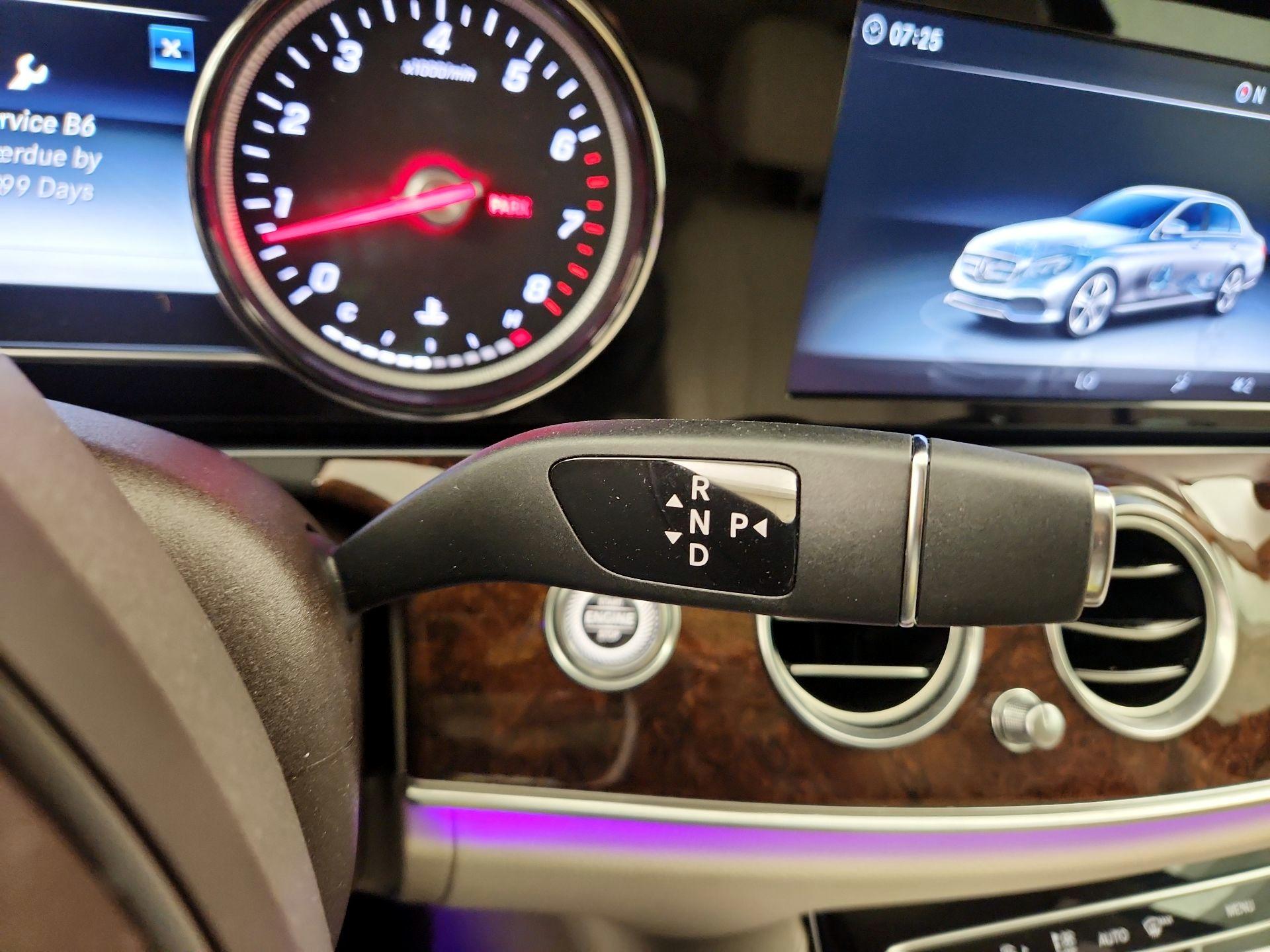 Thumbnail: 2018 Mercedes-Benz E-Class - 18