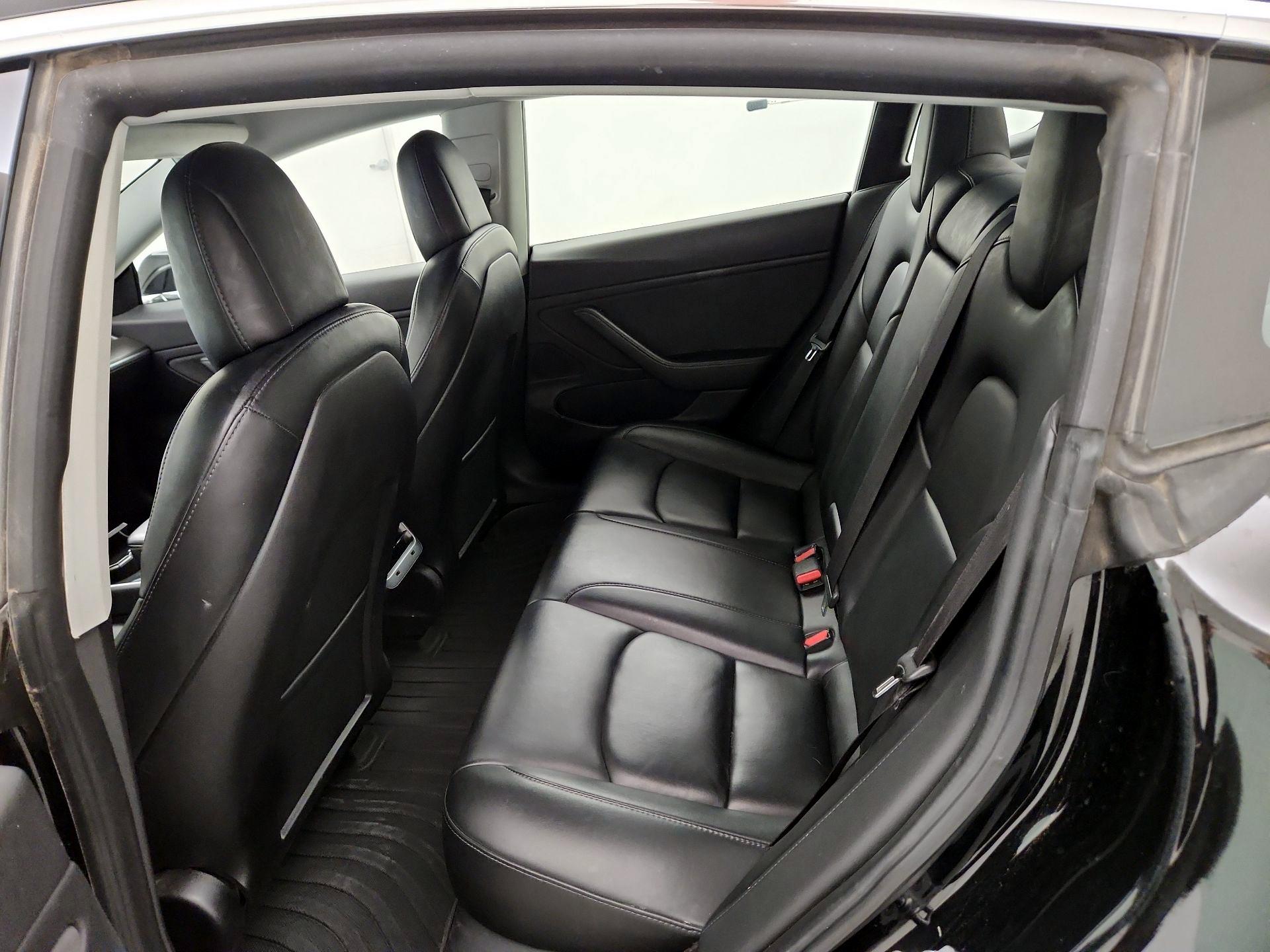 Thumbnail: 2019 Tesla Model 3 - 18