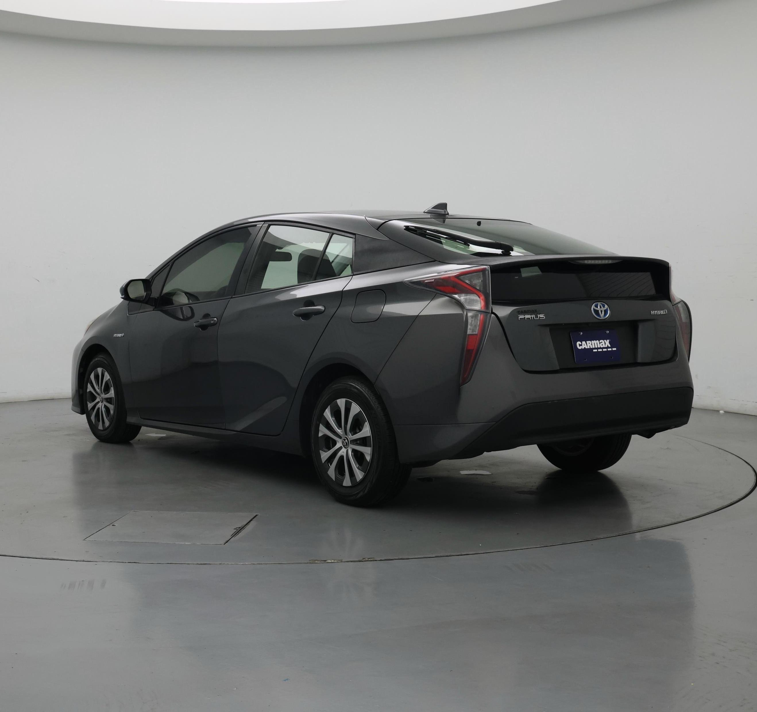 Thumbnail: 2017 Toyota Prius - 2