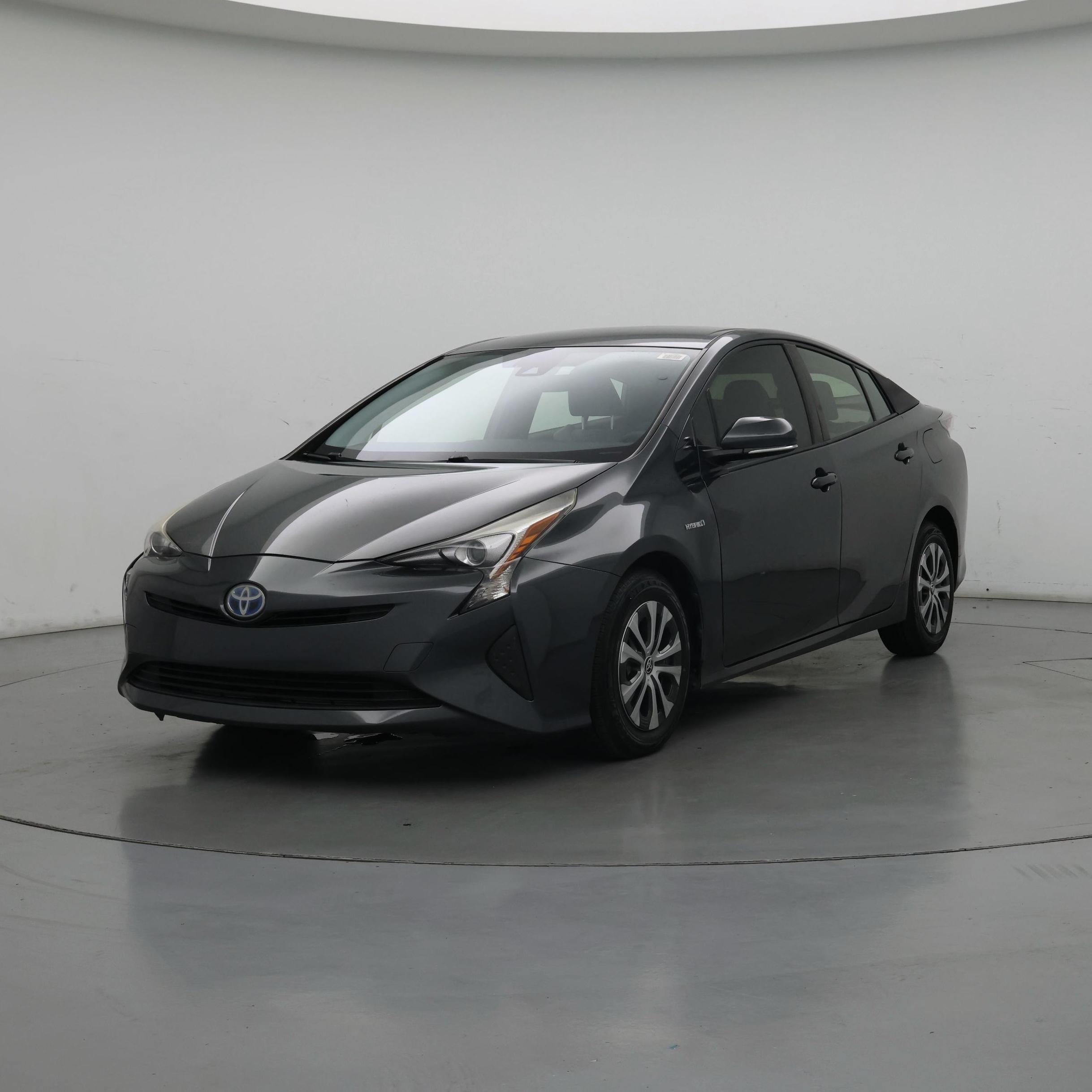 Thumbnail: 2017 Toyota Prius - 4