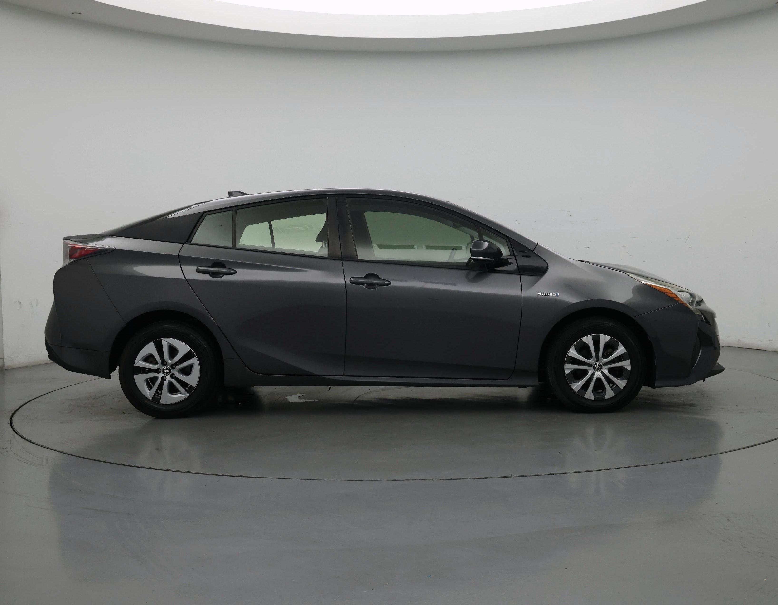 Thumbnail: 2017 Toyota Prius - 7