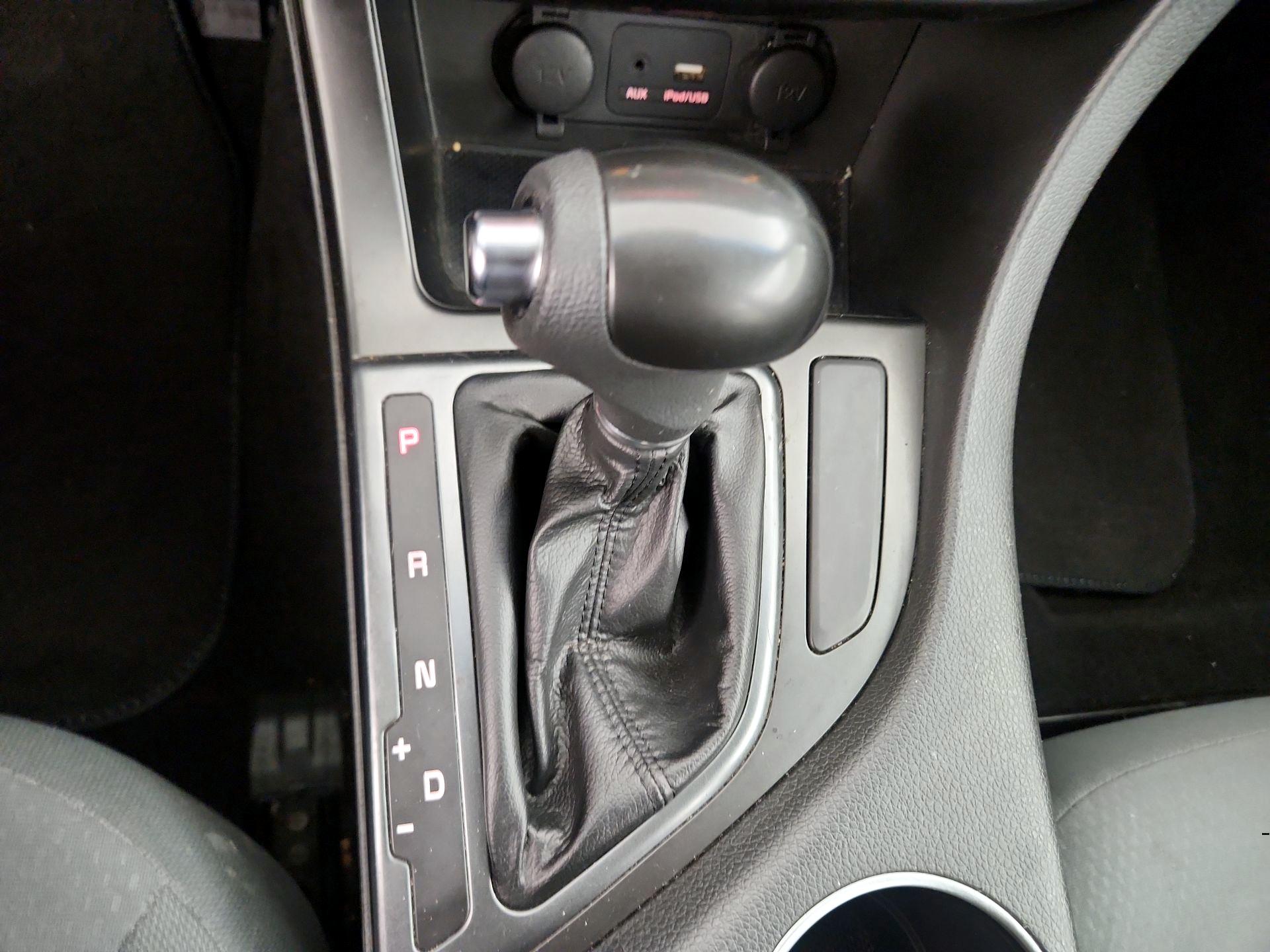 Thumbnail: 2015 Kia Optima - 14