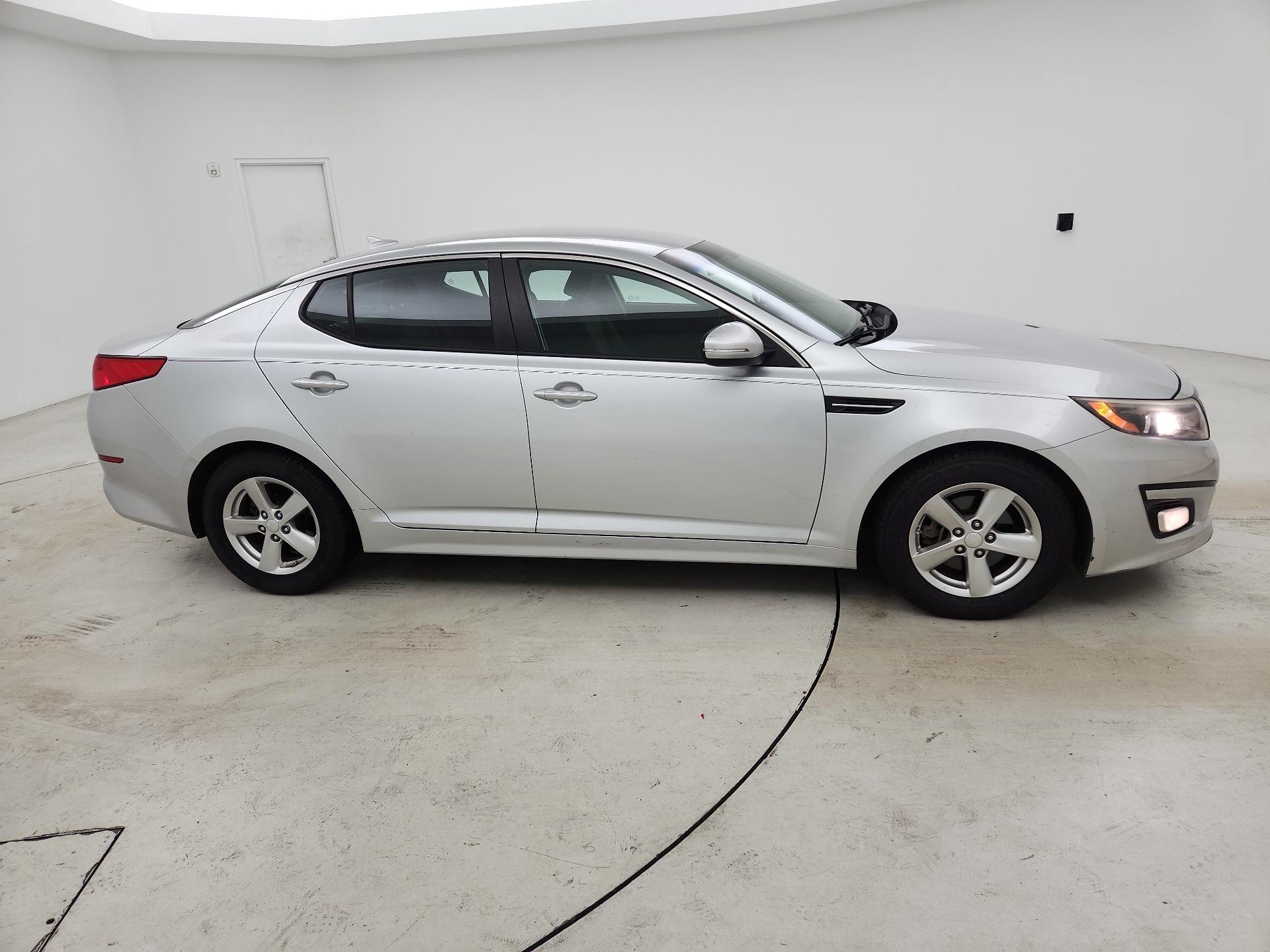 Thumbnail: 2015 Kia Optima - 4