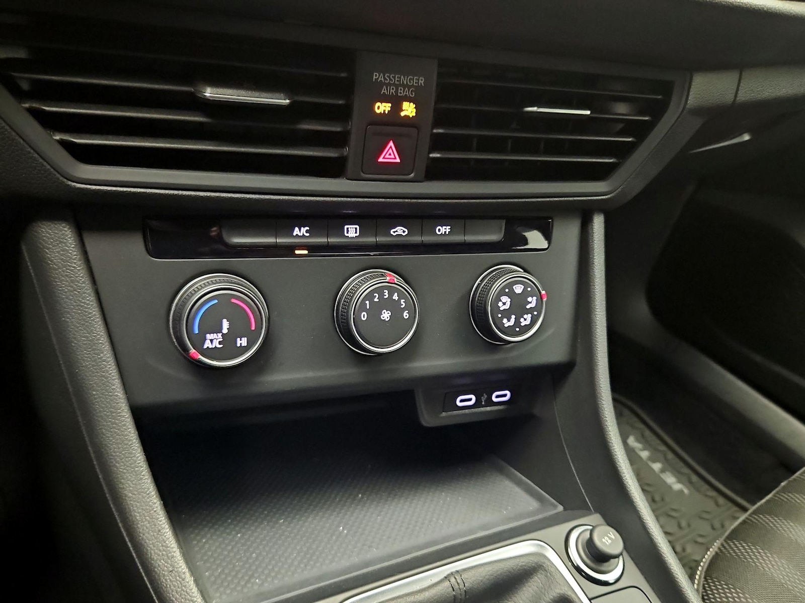 2022 Volkswagen Jetta Sport - Photo 17