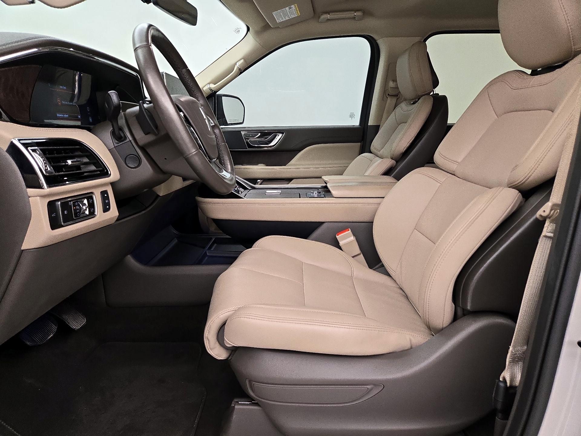 Thumbnail: 2024 Lincoln Navigator - 11