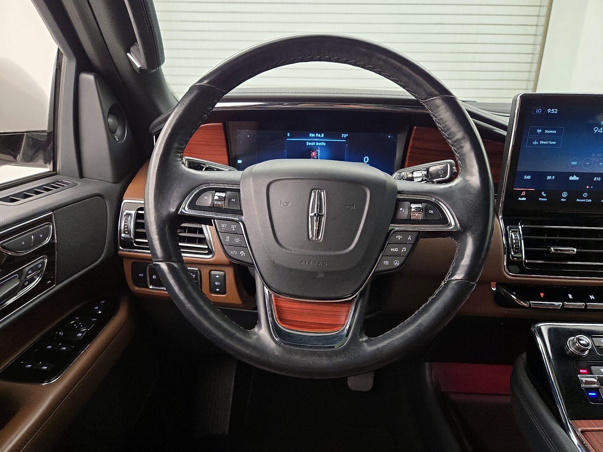 Thumbnail: 2024 Lincoln Navigator - 10