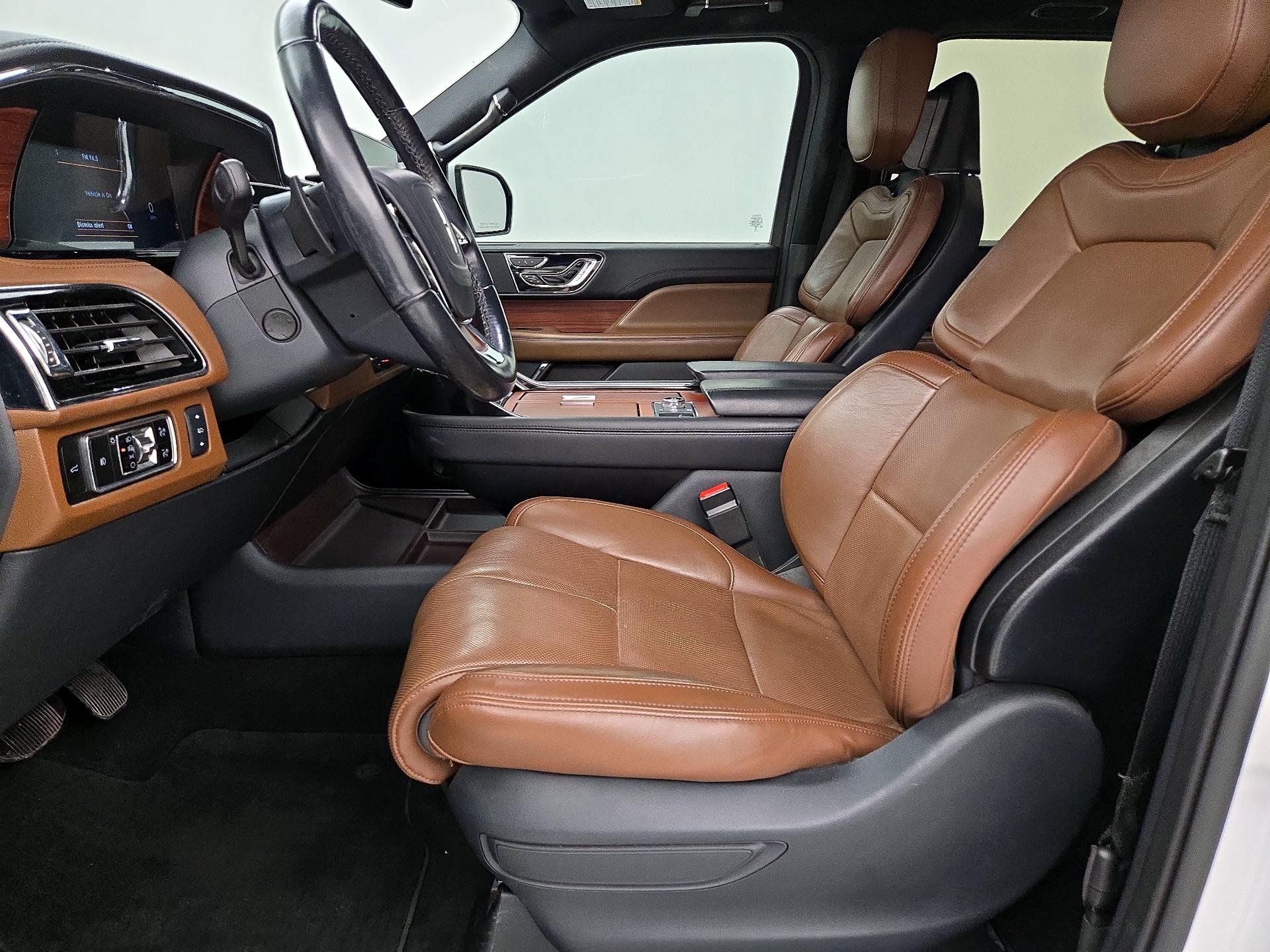 Thumbnail: 2024 Lincoln Navigator - 11