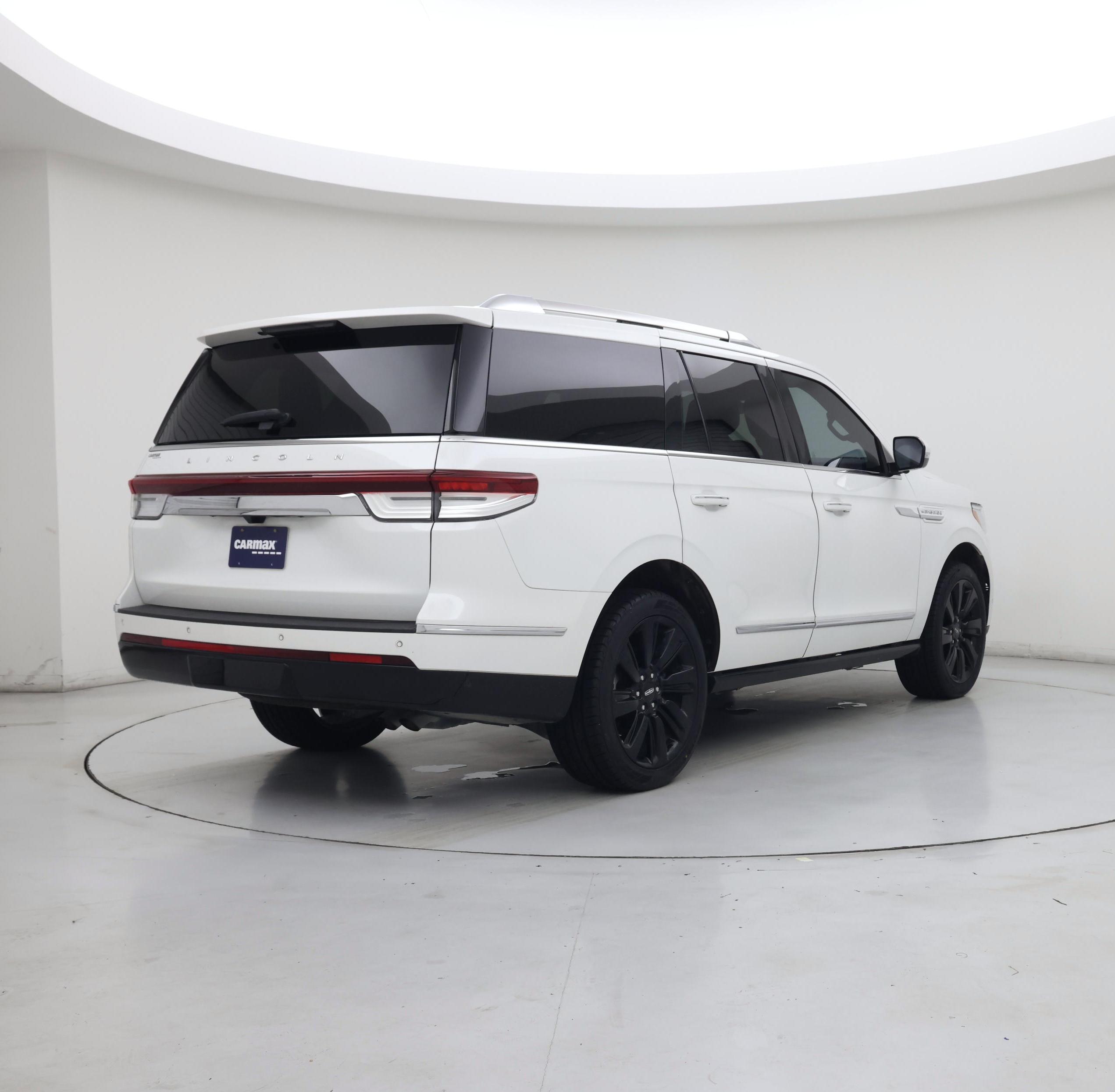 Thumbnail: 2024 Lincoln Navigator - 8