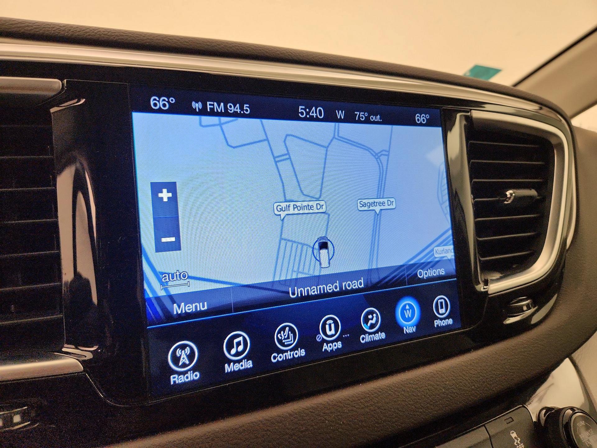 Thumbnail: 2017 Chrysler Pacifica - 14