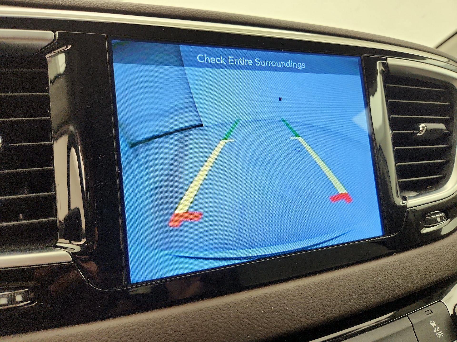 Thumbnail: 2017 Chrysler Pacifica - 15