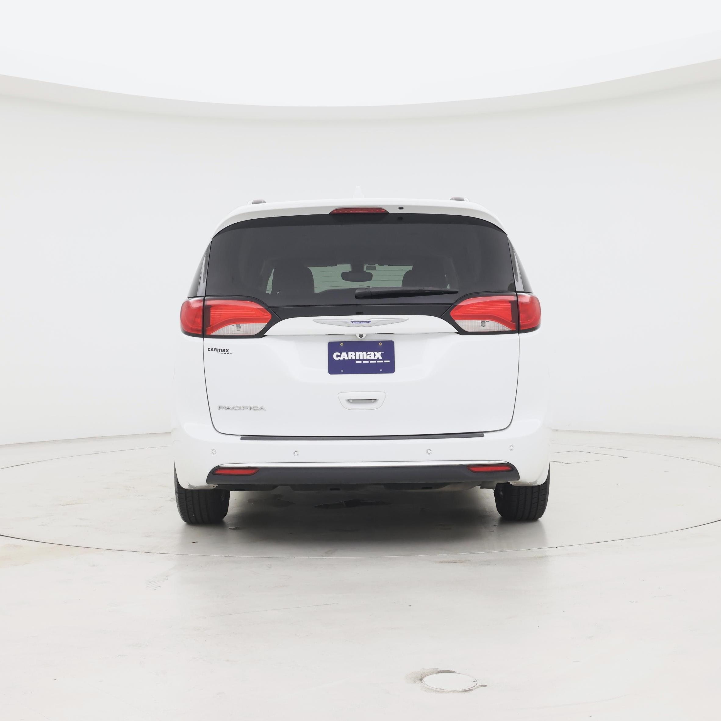 Thumbnail: 2017 Chrysler Pacifica - 6