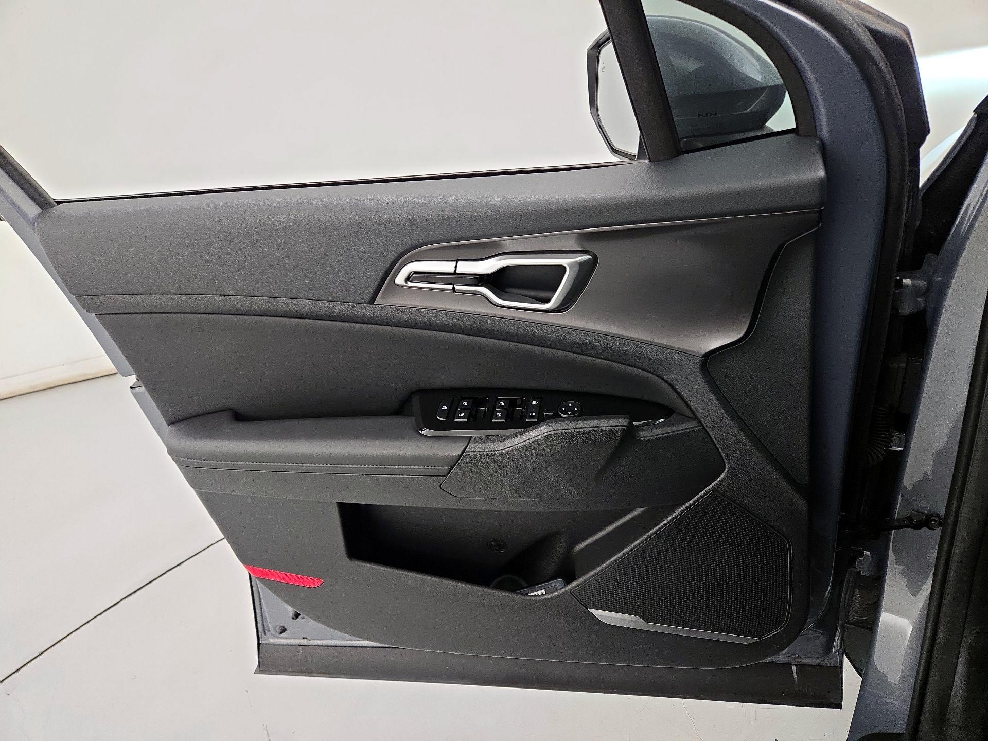 Thumbnail: 2024 Kia Sportage - 12