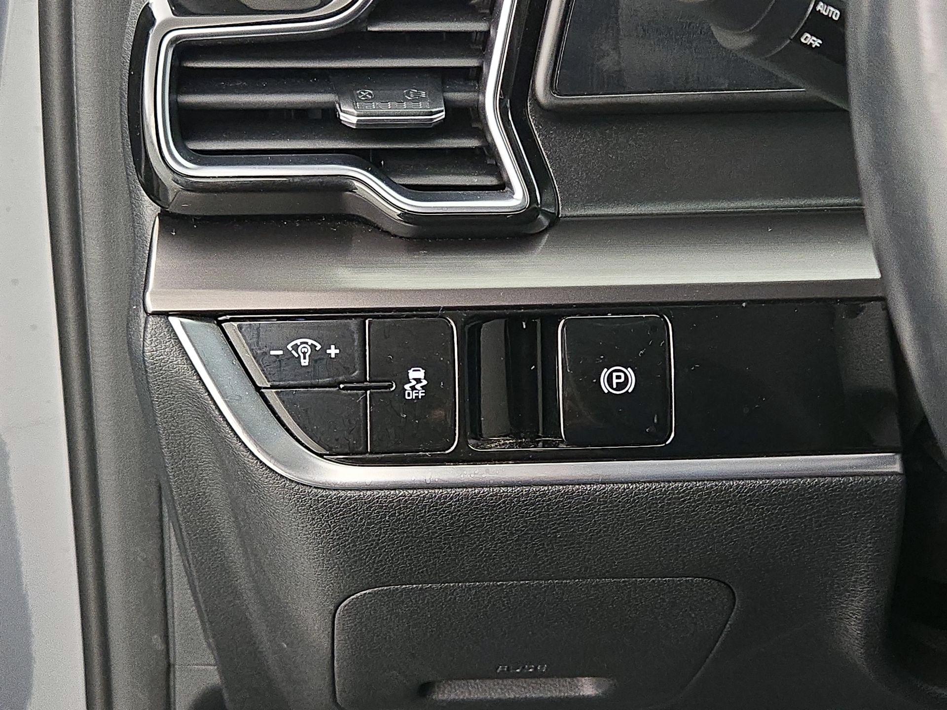 Thumbnail: 2024 Kia Sportage - 13