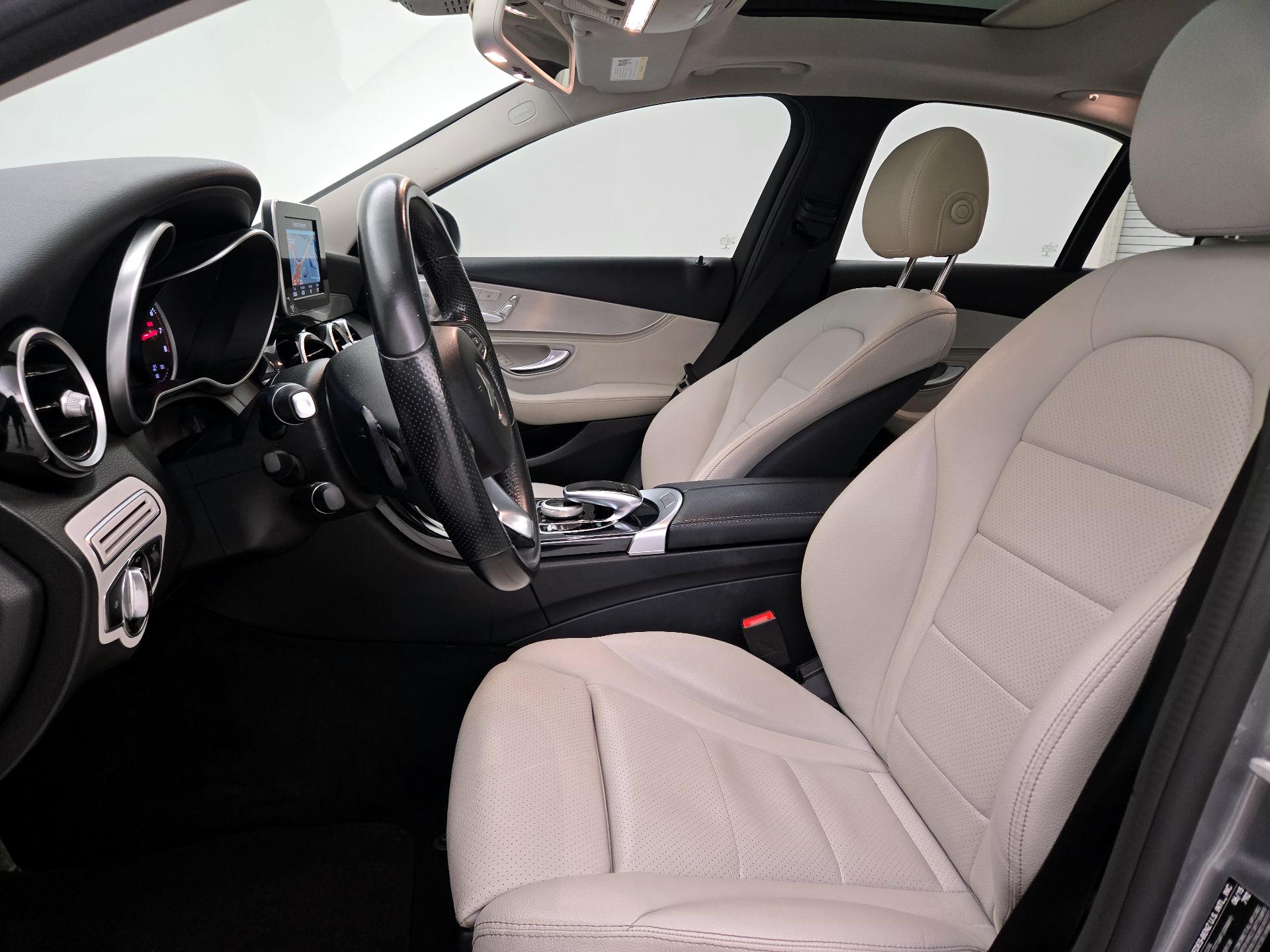 Thumbnail: 2015 Mercedes-Benz C-Class - 11