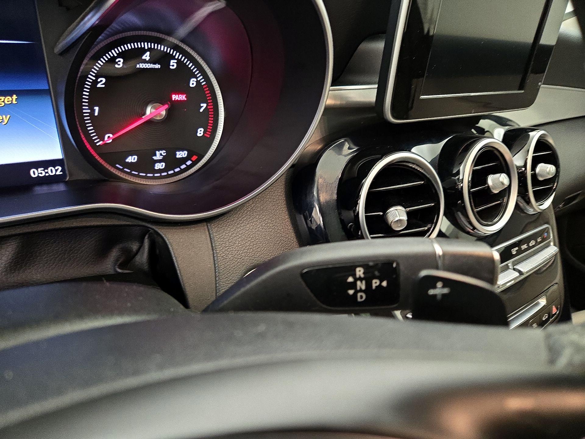 Thumbnail: 2015 Mercedes-Benz C-Class - 18
