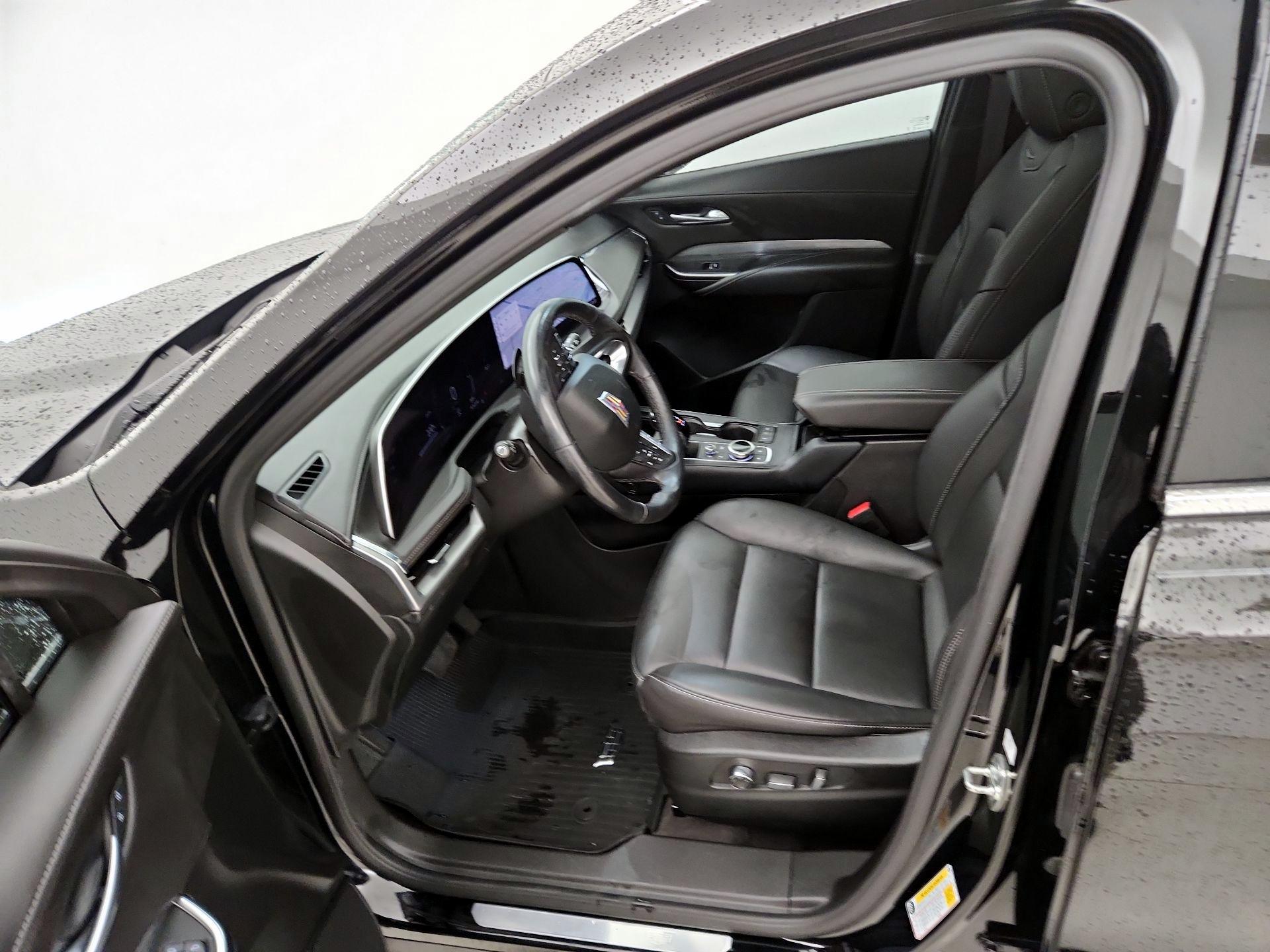 Thumbnail: 2025 Cadillac XT4 - 11