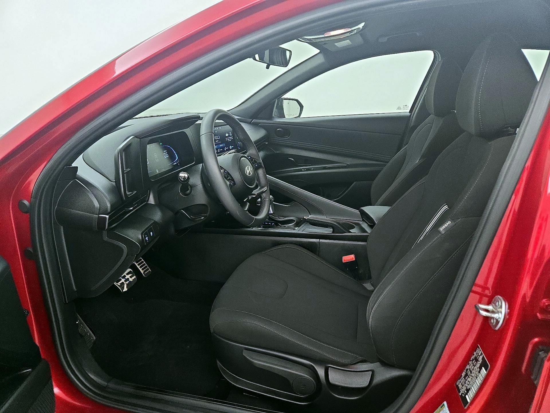 Thumbnail: 2025 Hyundai Elantra - 11