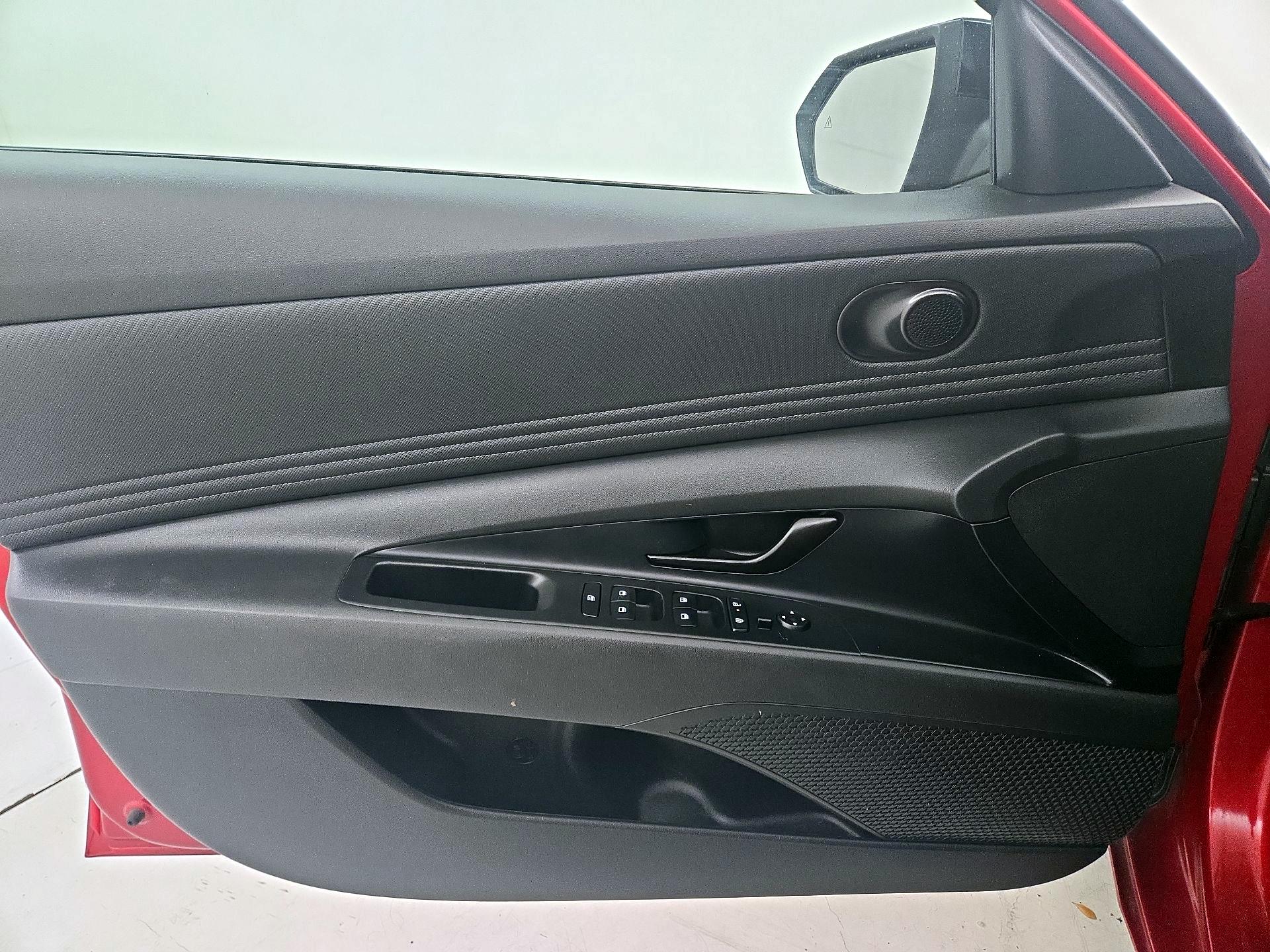 Thumbnail: 2025 Hyundai Elantra - 12