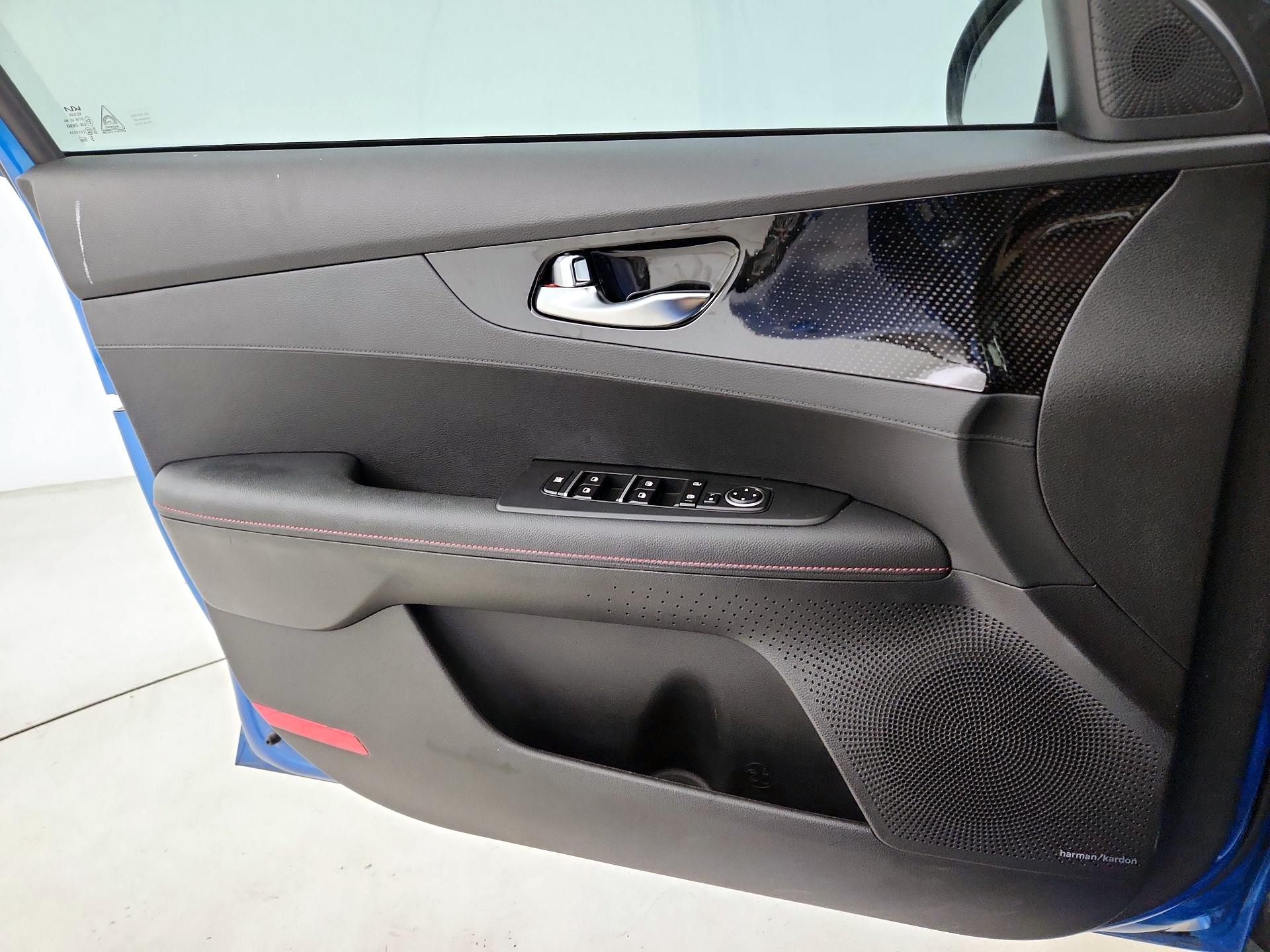 Thumbnail: 2023 Kia Forte - 12