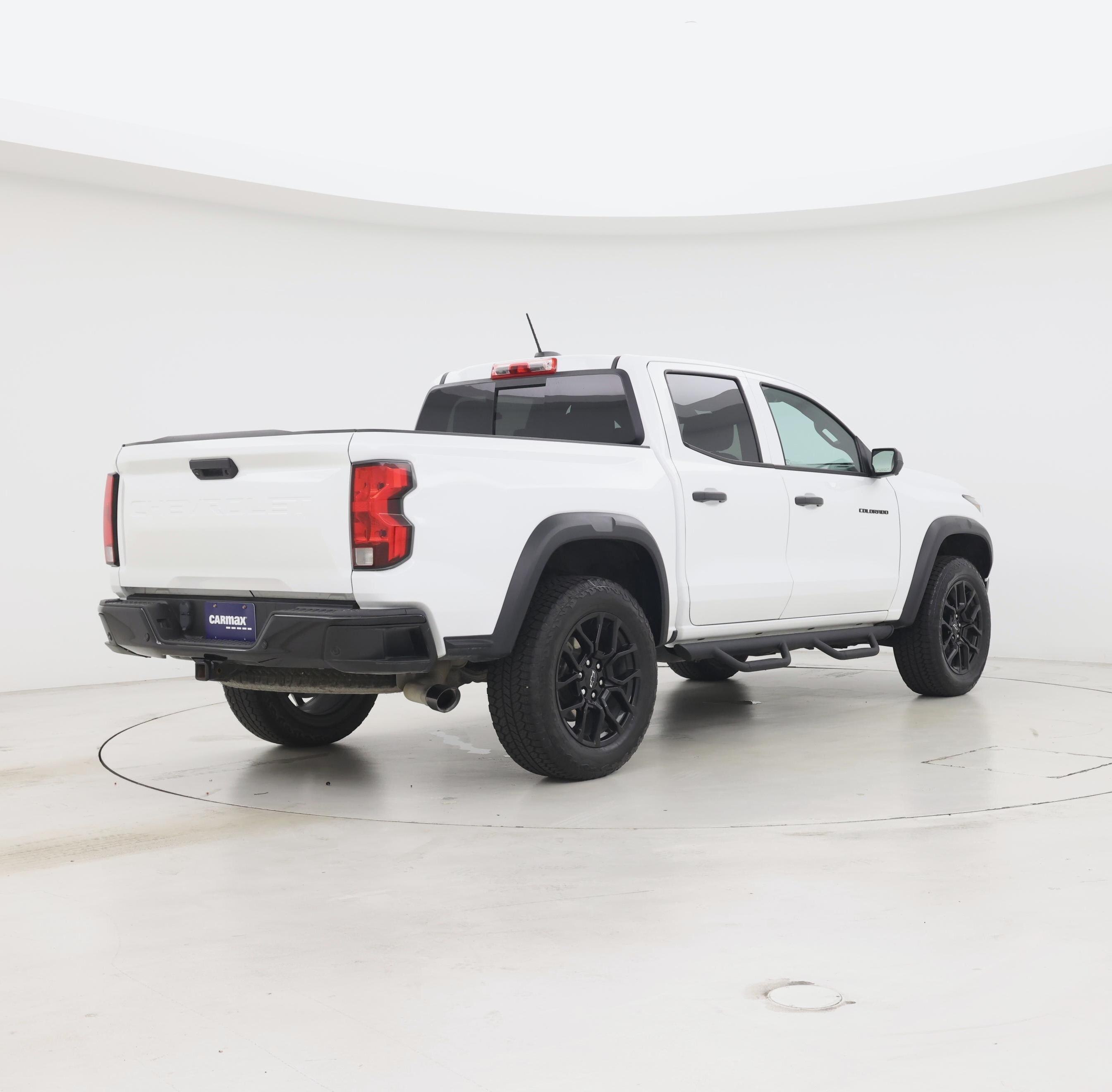 Thumbnail: 2023 Chevrolet Colorado - 8