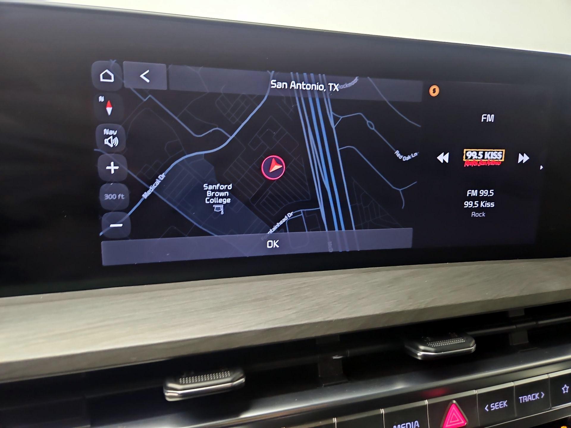 Thumbnail: 2023 Kia Telluride - 14