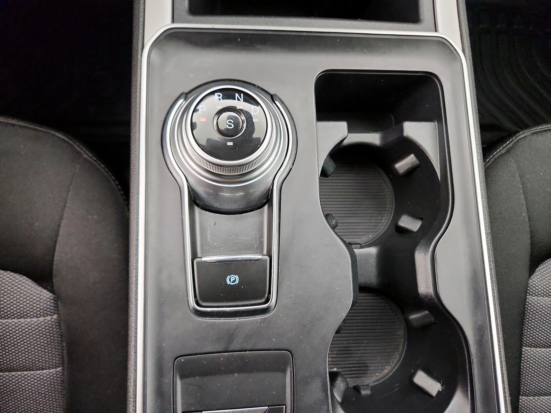 Thumbnail: 2021 Ford Edge - 17