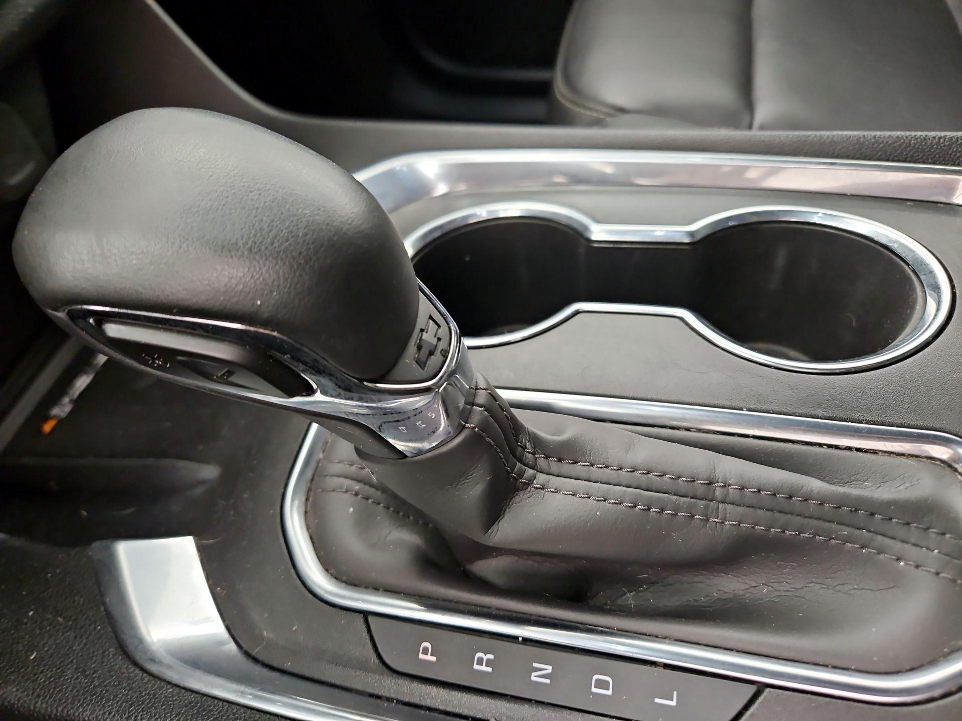 Thumbnail: 2023 Chevrolet Traverse - 16