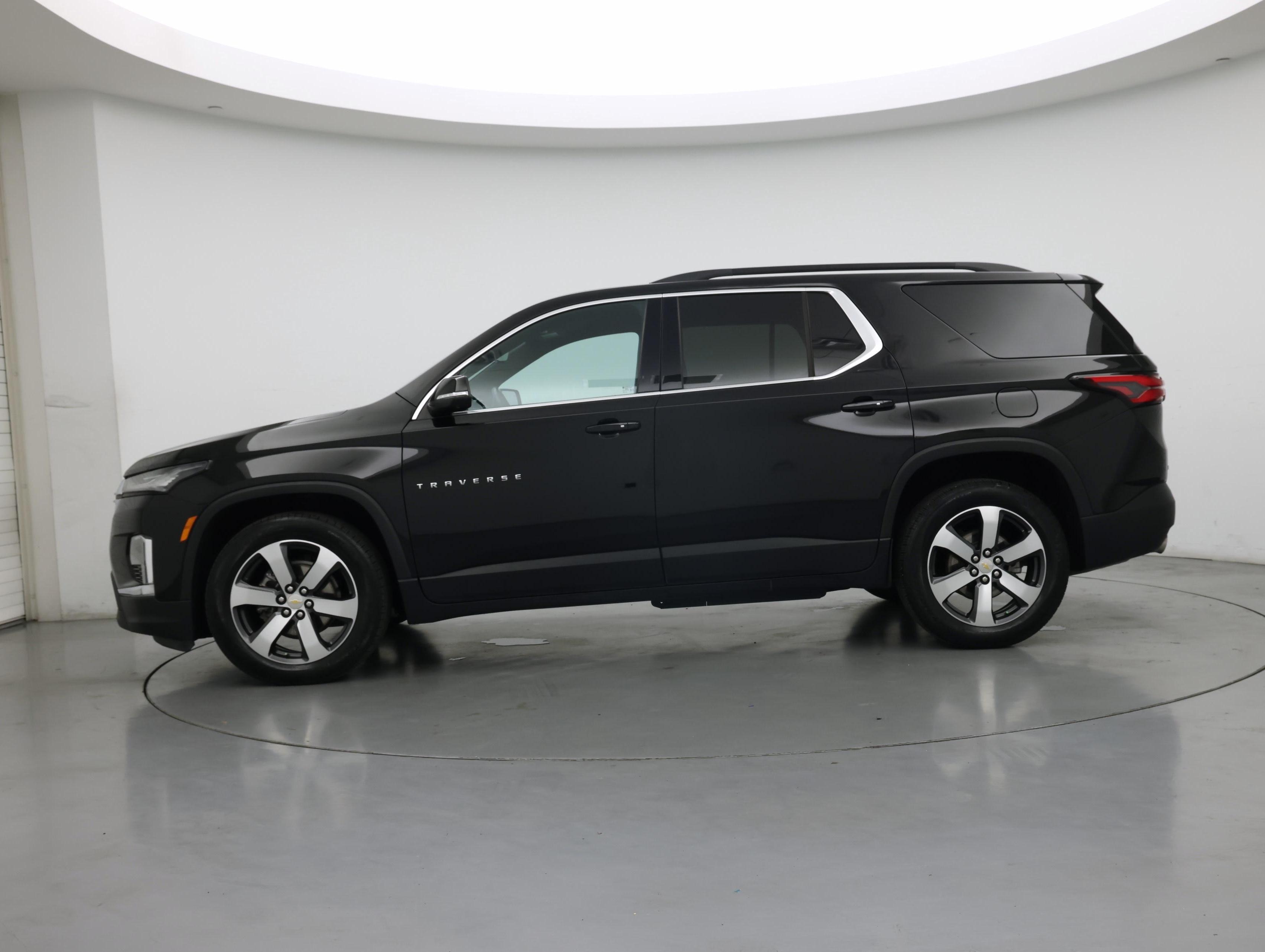 Thumbnail: 2023 Chevrolet Traverse - 3