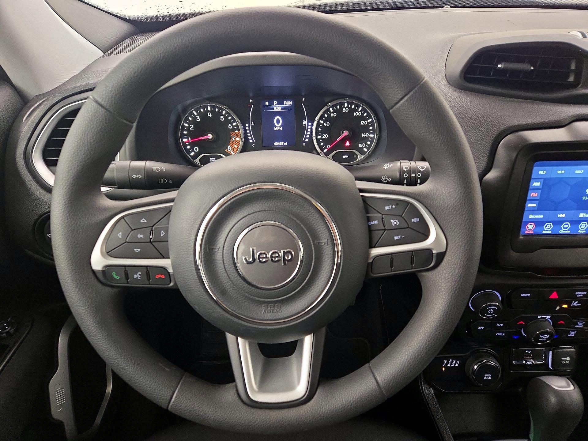 Thumbnail: 2021 Jeep Renegade - 10