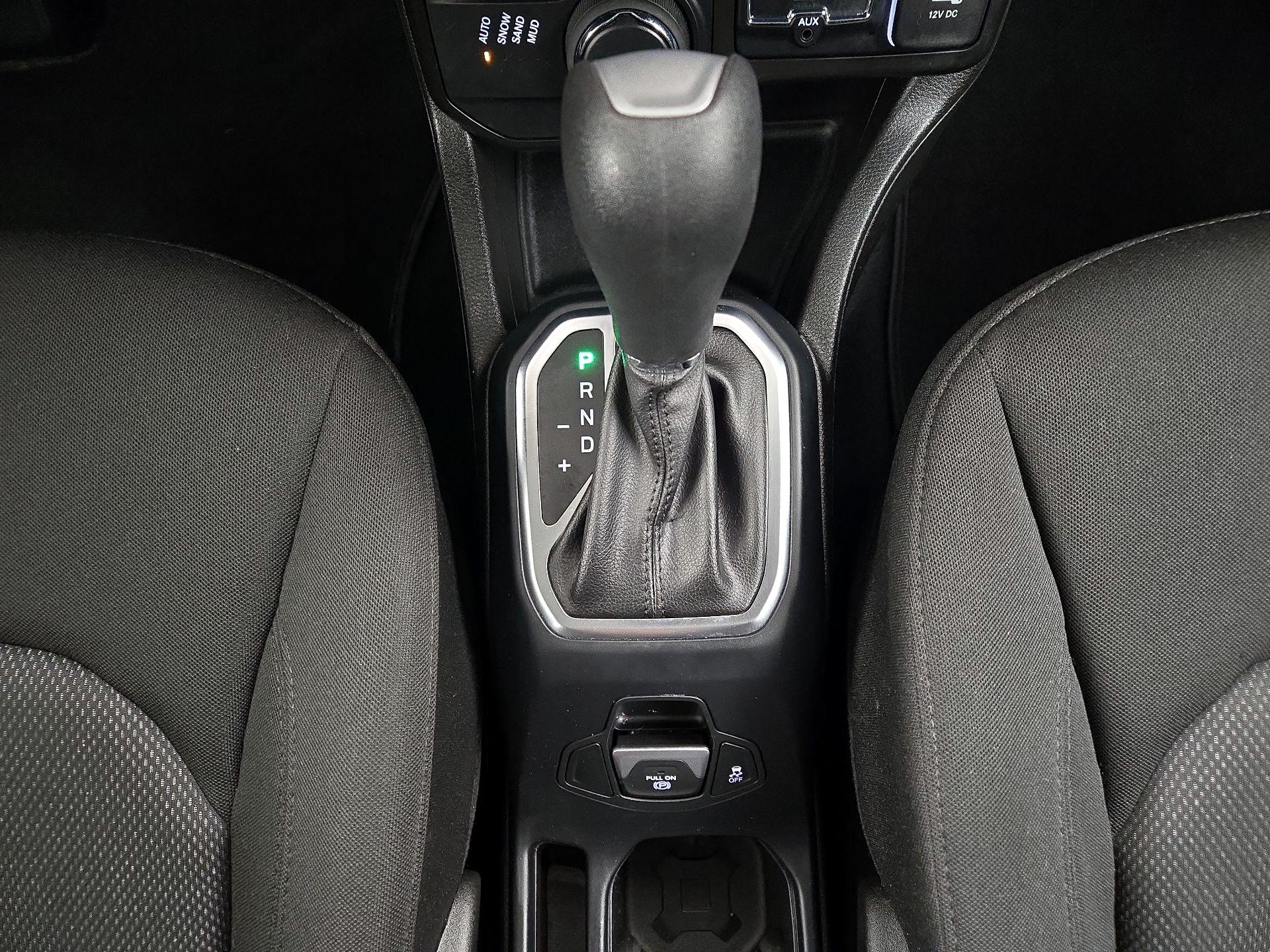 Thumbnail: 2021 Jeep Renegade - 17