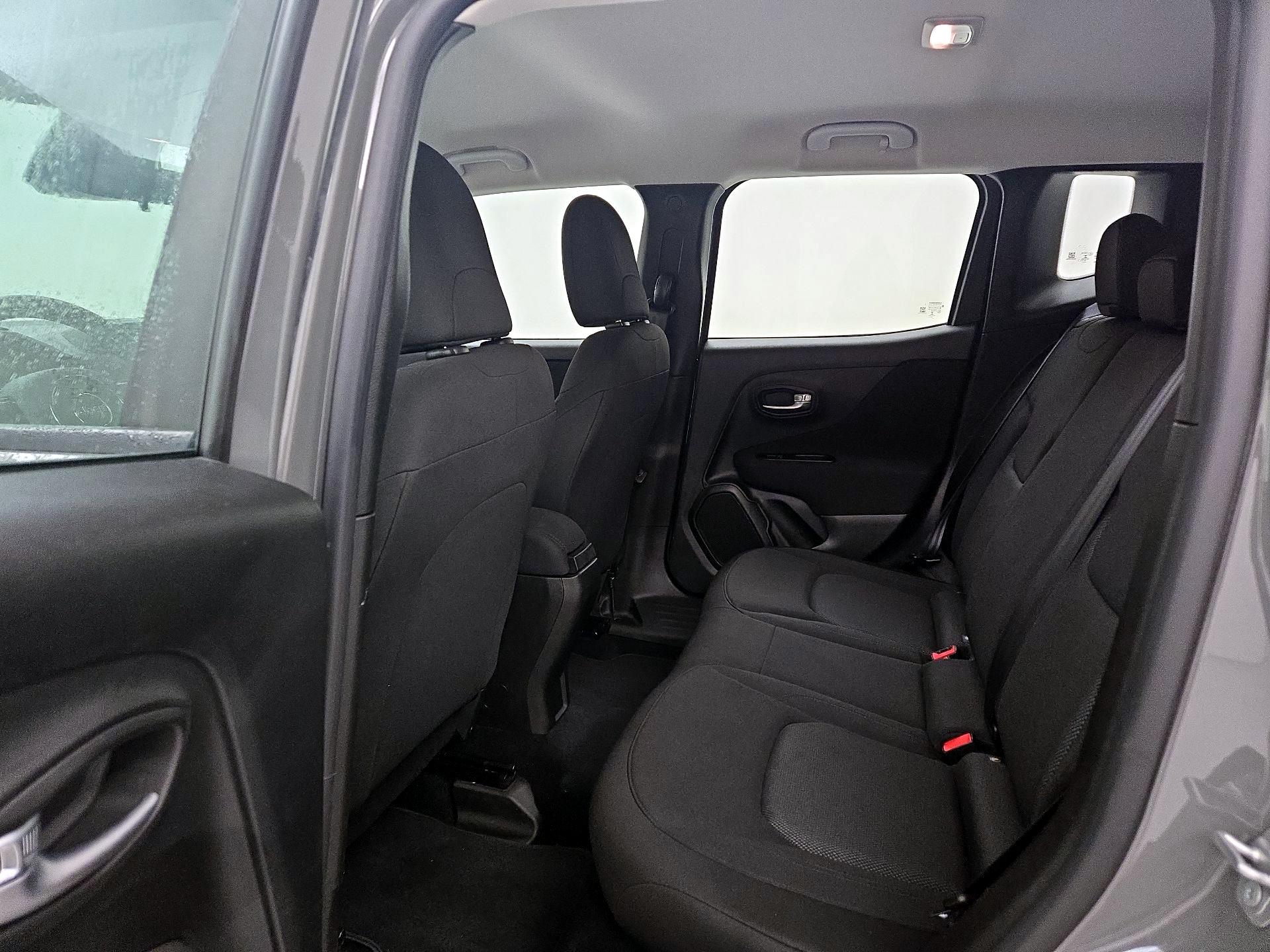 Thumbnail: 2021 Jeep Renegade - 19