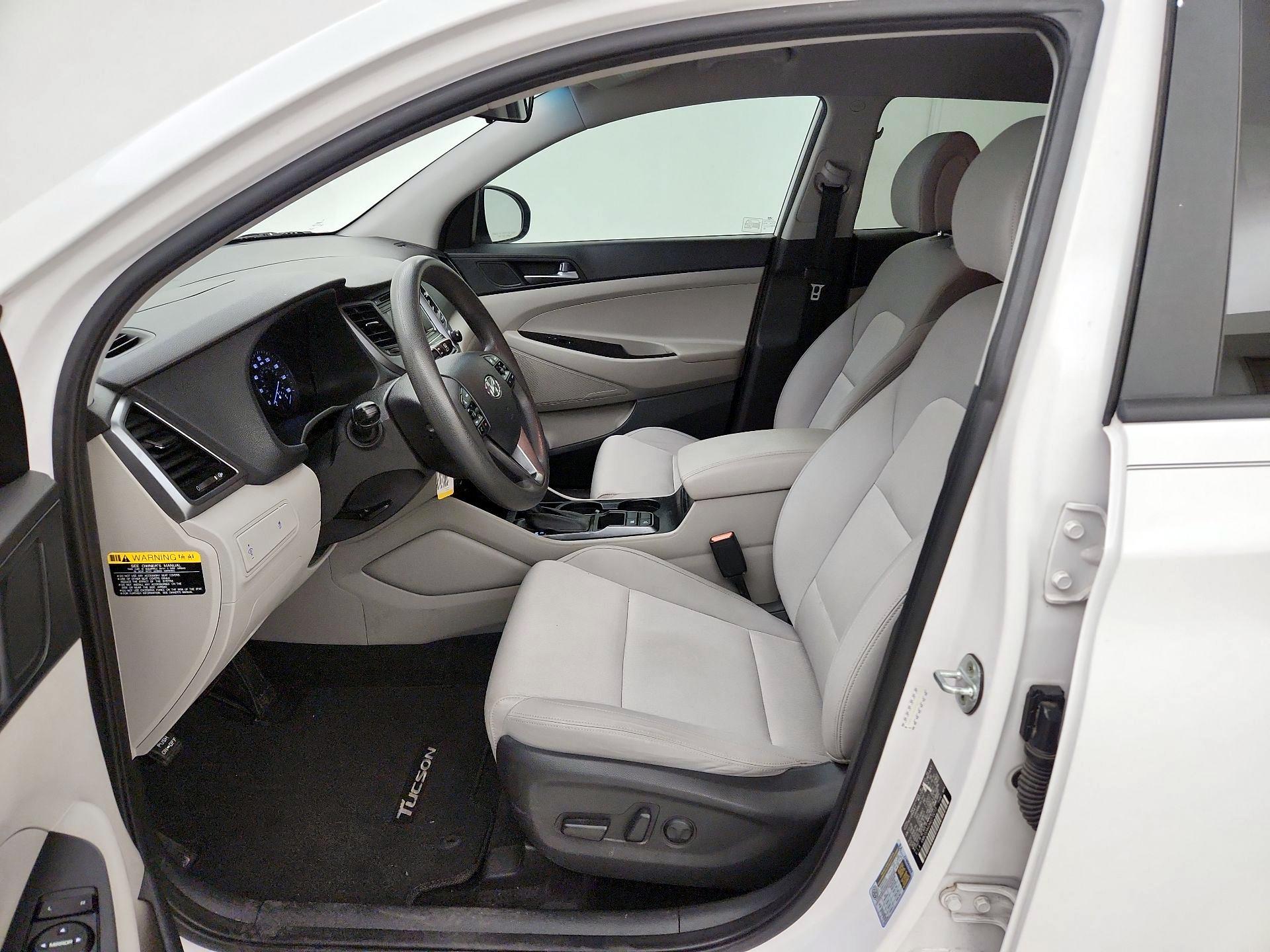 Thumbnail: 2017 Hyundai Tucson - 11