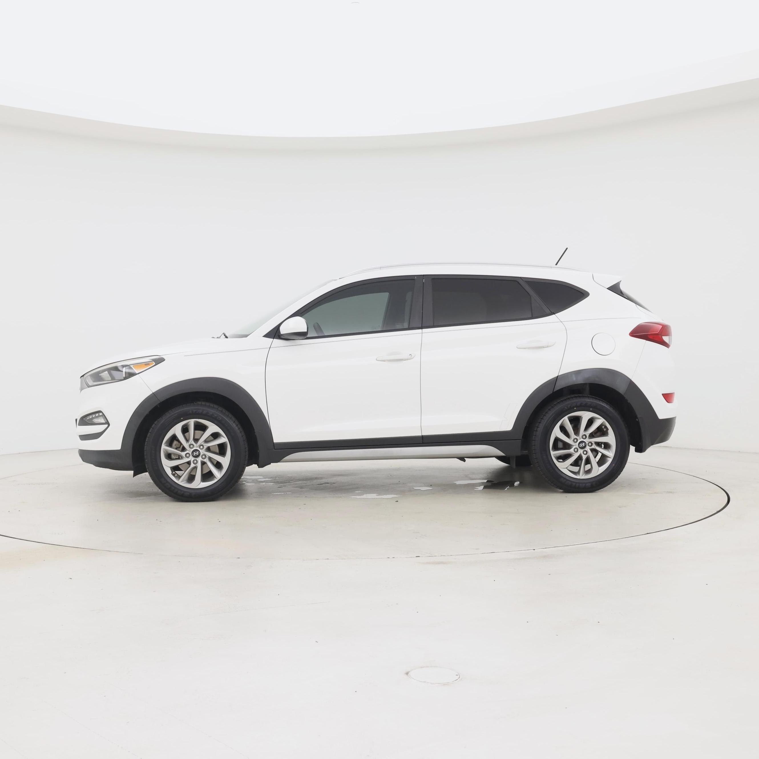 Thumbnail: 2017 Hyundai Tucson - 3