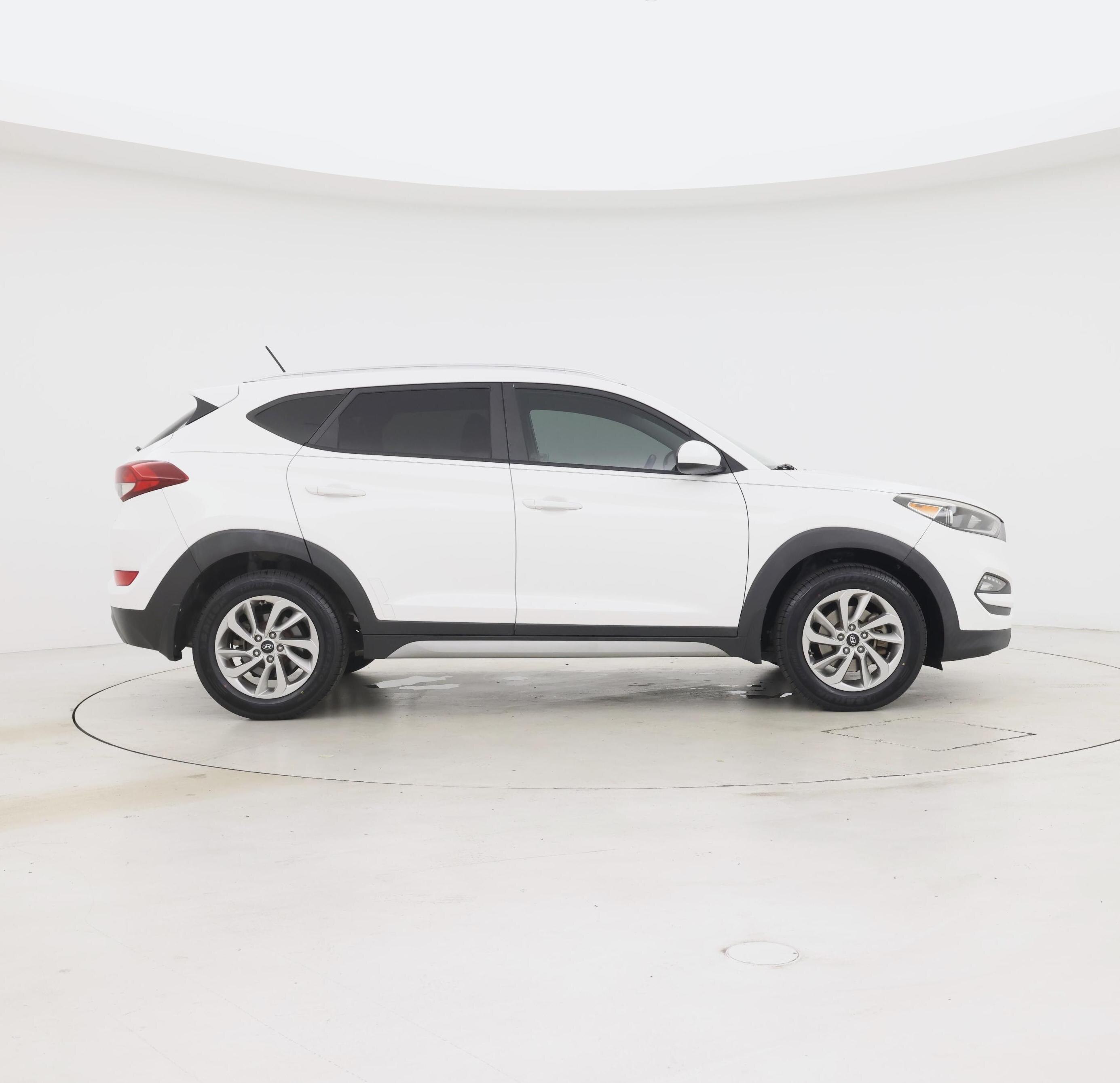 Thumbnail: 2017 Hyundai Tucson - 7