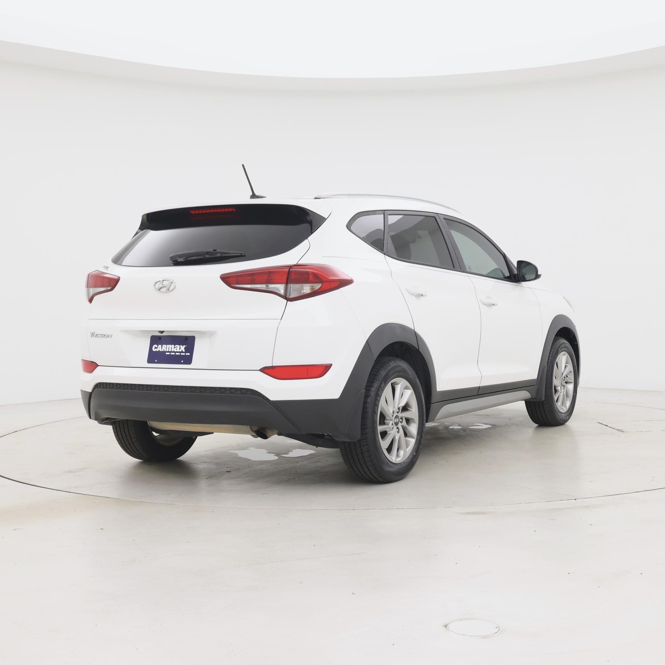 Thumbnail: 2017 Hyundai Tucson - 8