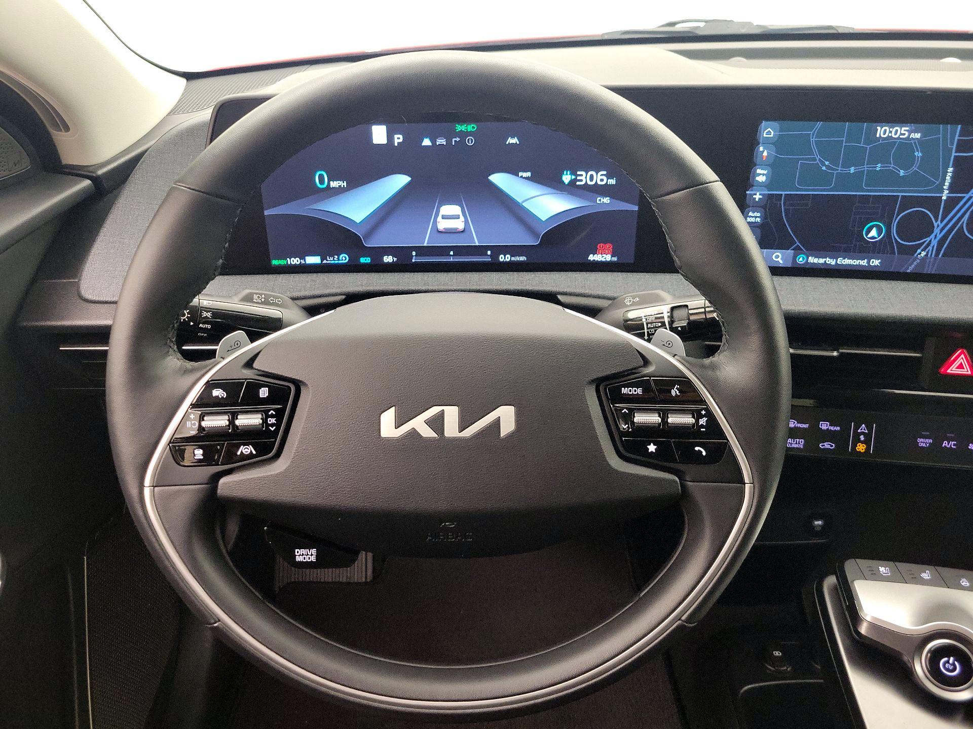 Thumbnail: 2022 Kia EV6 - 10