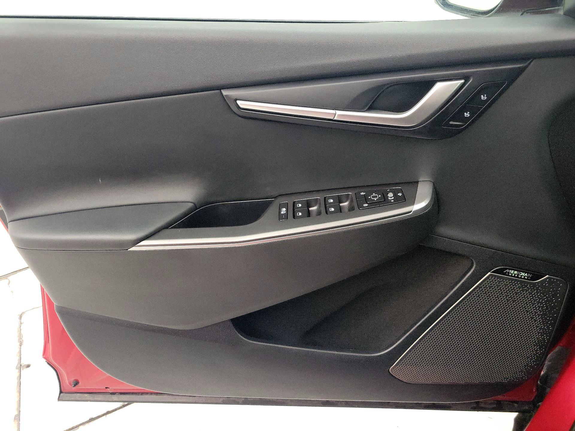 Thumbnail: 2022 Kia EV6 - 12